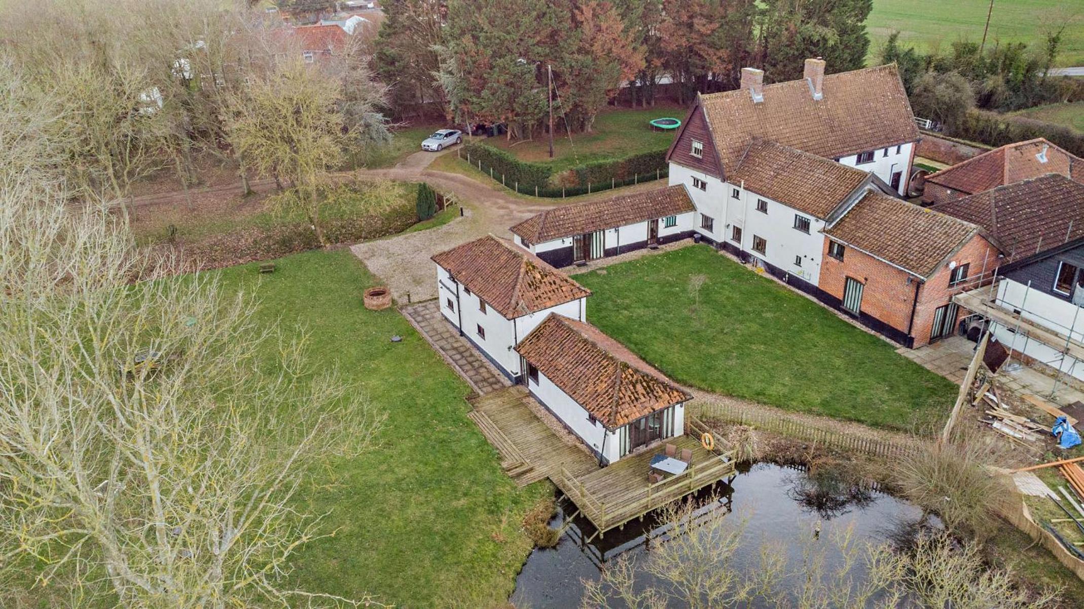 Amazing Spa Country House with Indoor Pool, Sauna and Steam Room view 3