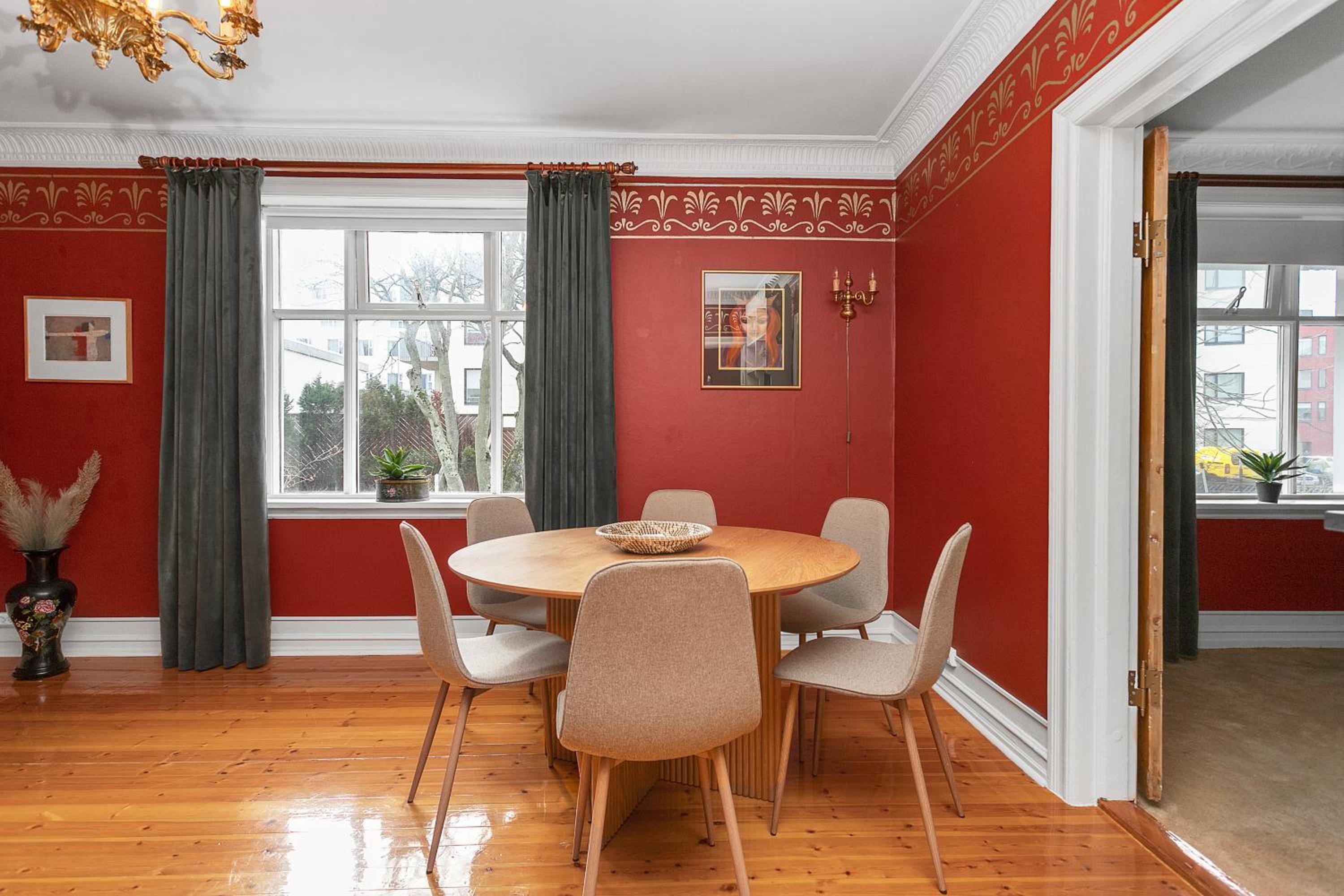 Charming Apartment - Amazing Downtown Location view 5
