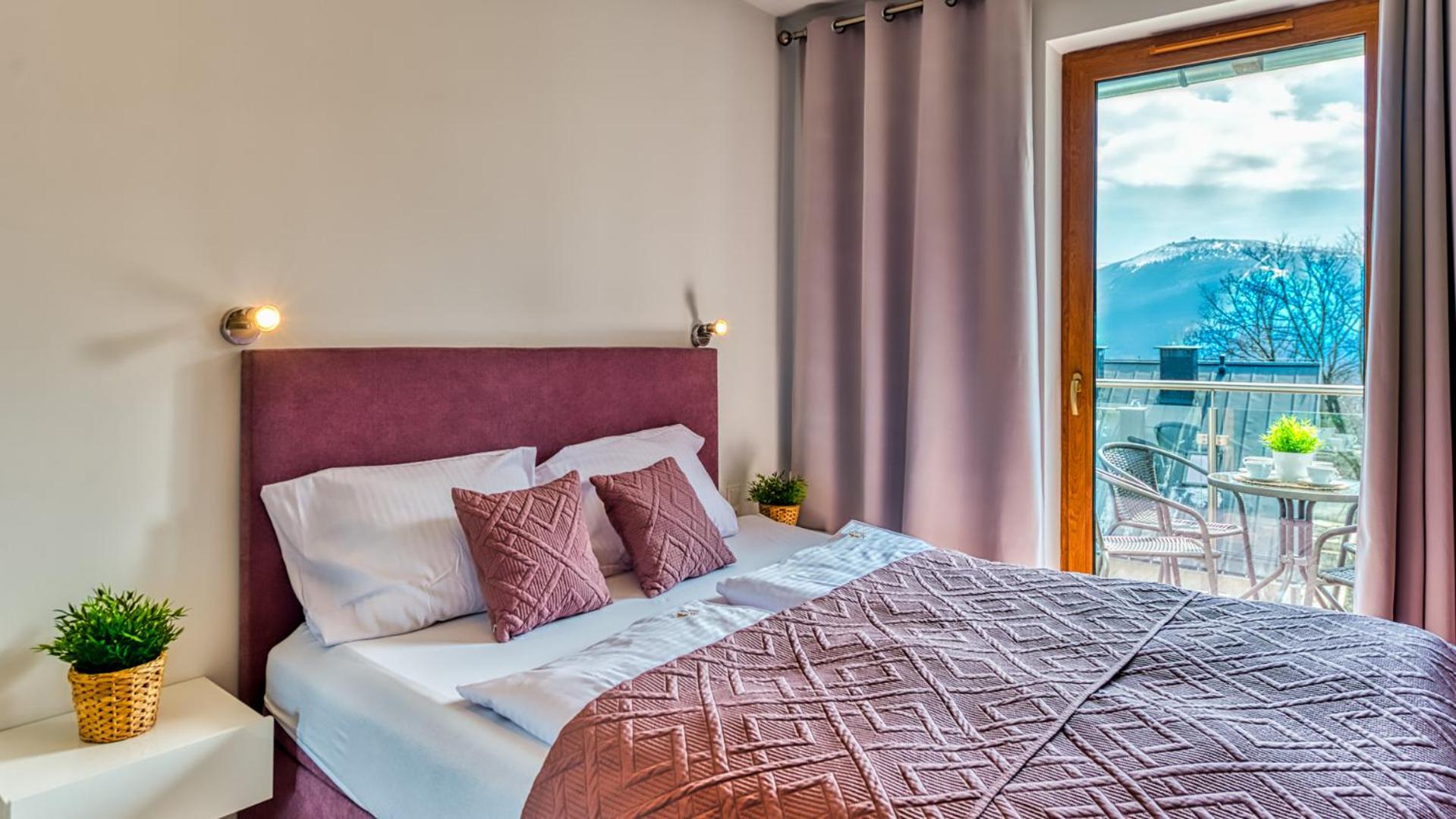Apartamenty ROYAL APARTS Widok 800 - z panoramą gór