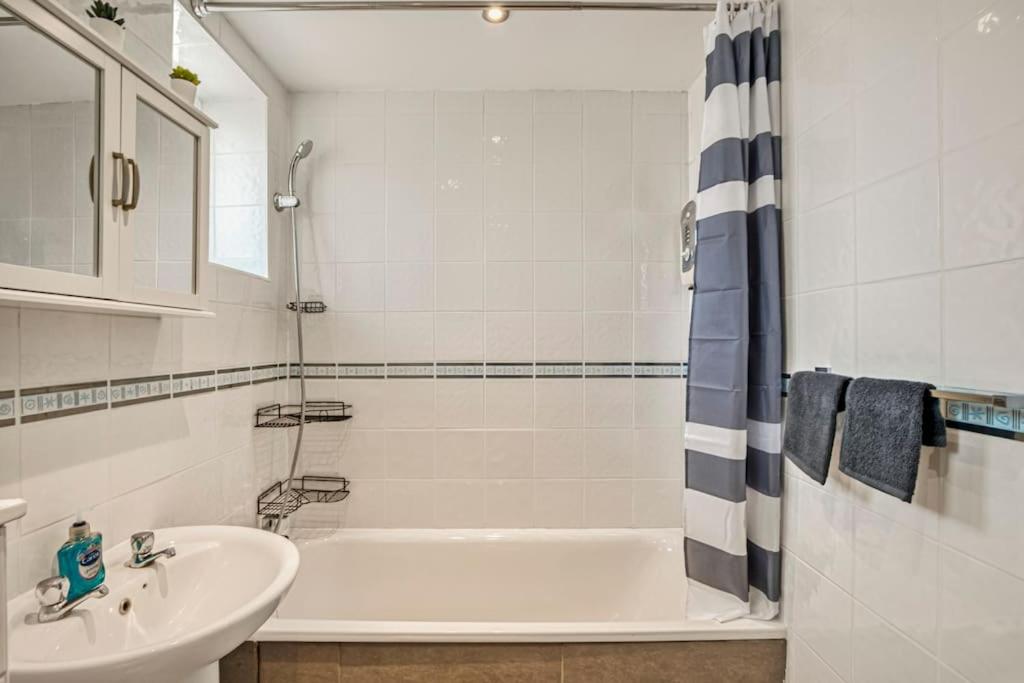 Lovely 3-Bed Clapham Common