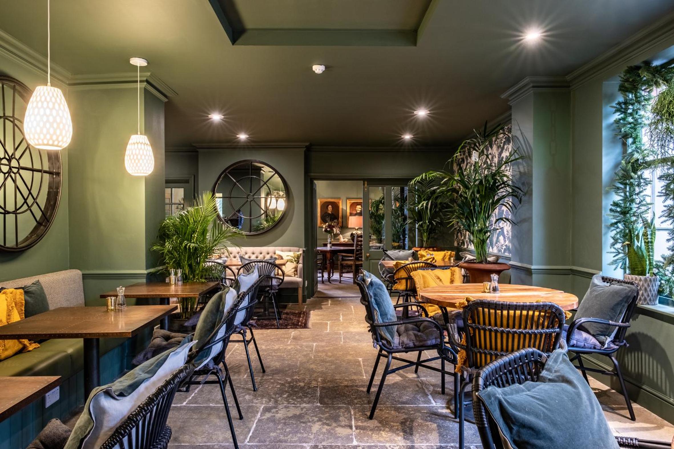 The Black Lion, Long Melford