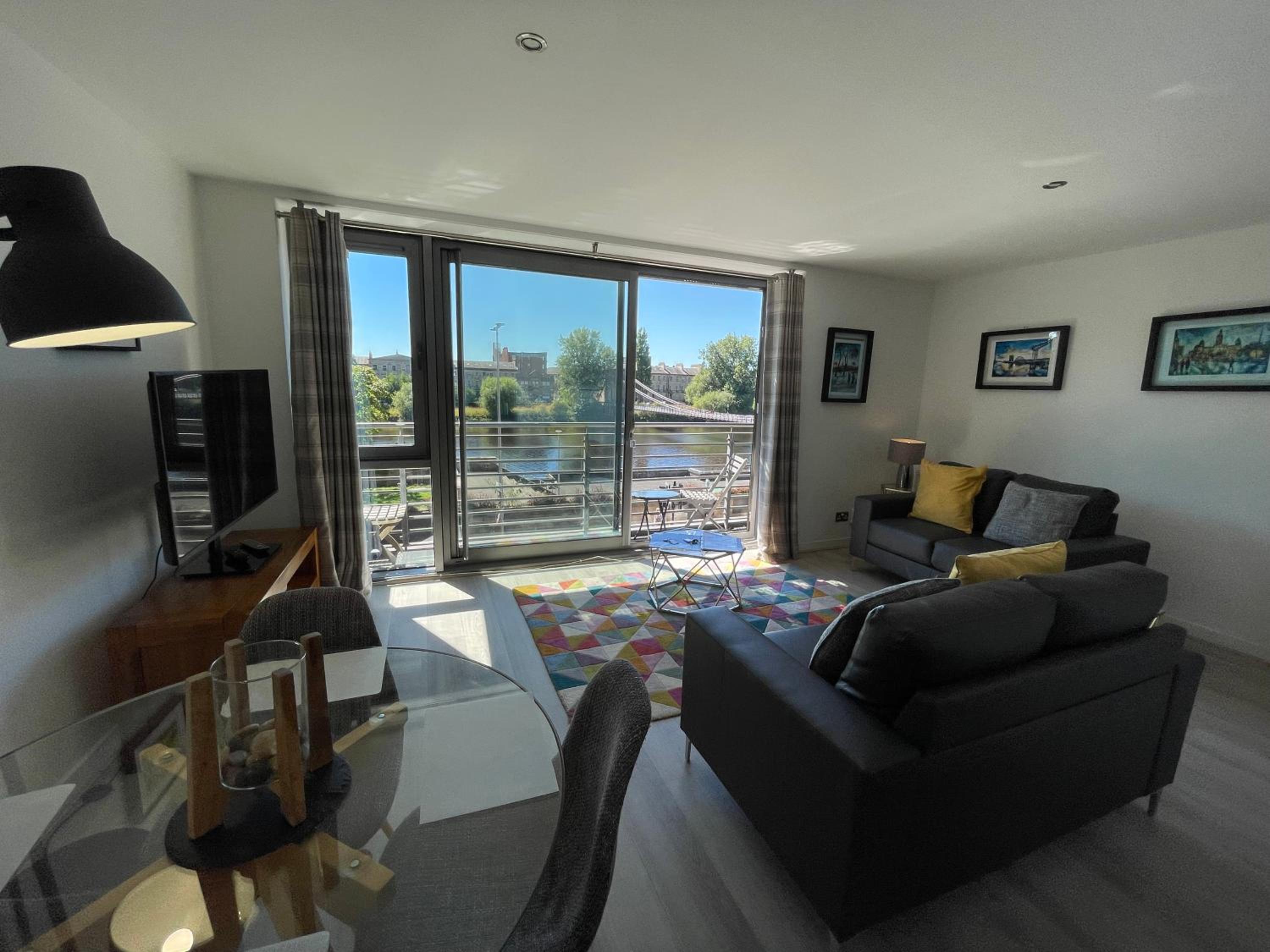 Principal Apartments - Clyde Waterfront Apartments