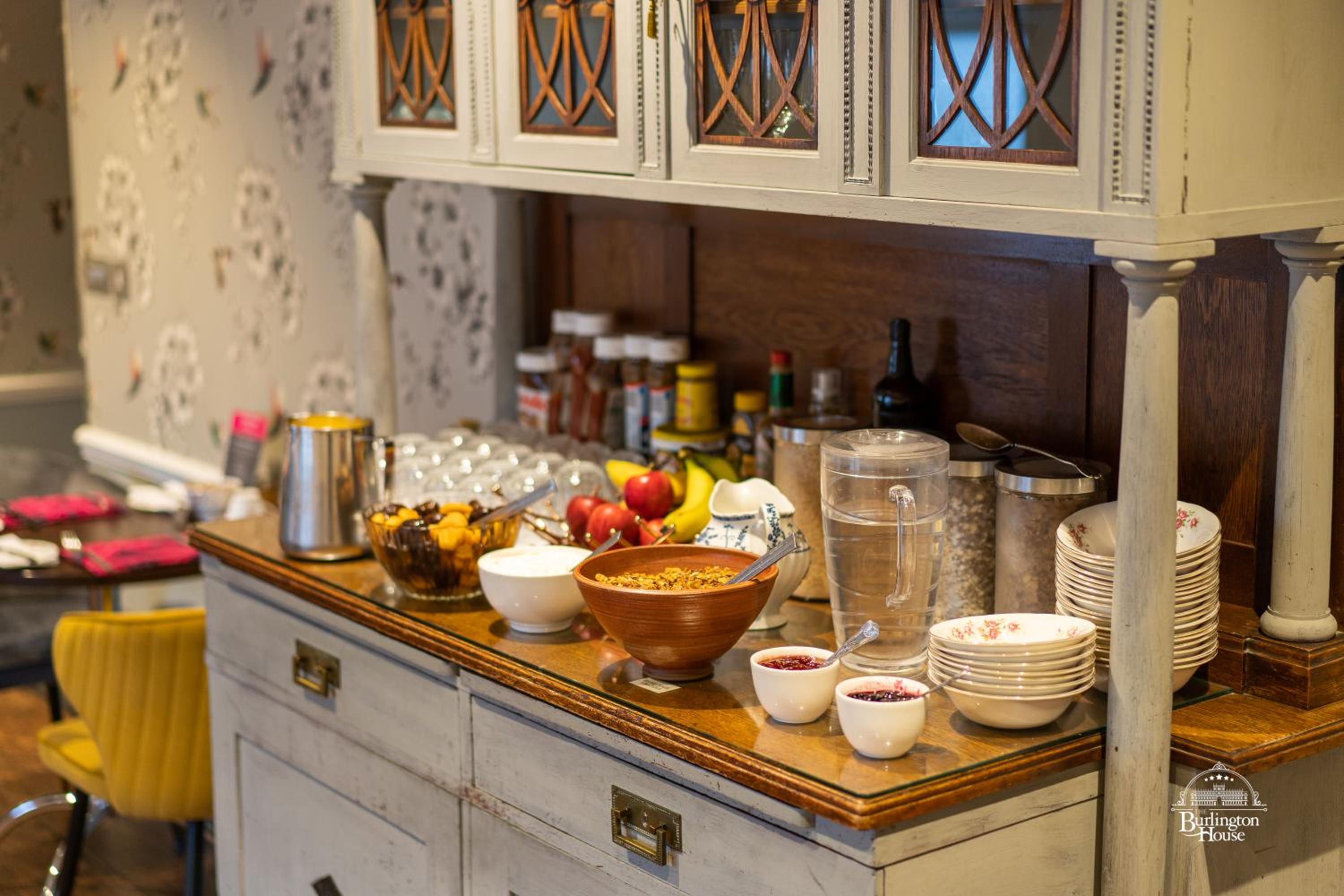 Burlington House Boutique — photo 91