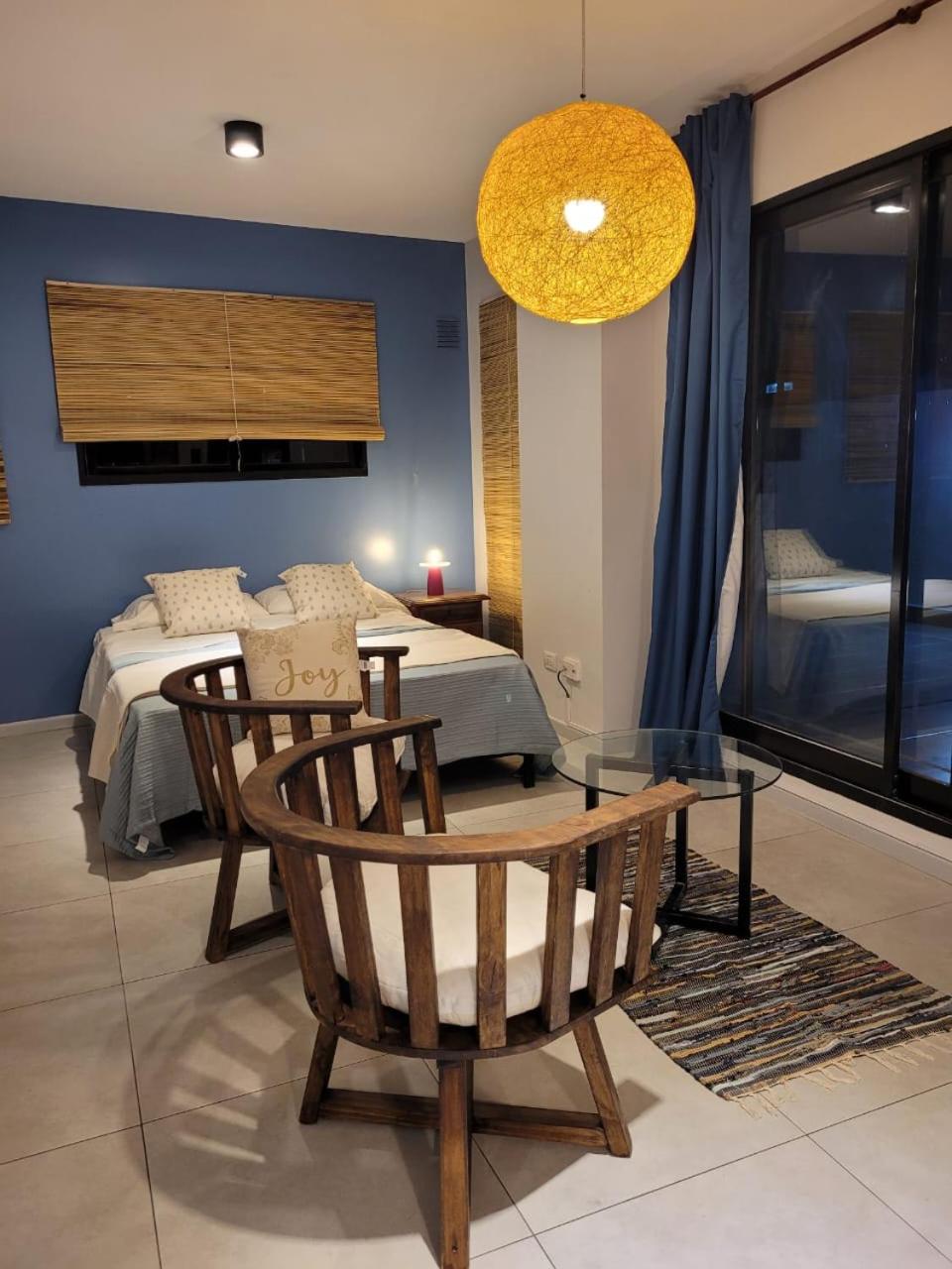 Impecable ambiente con terraza privada