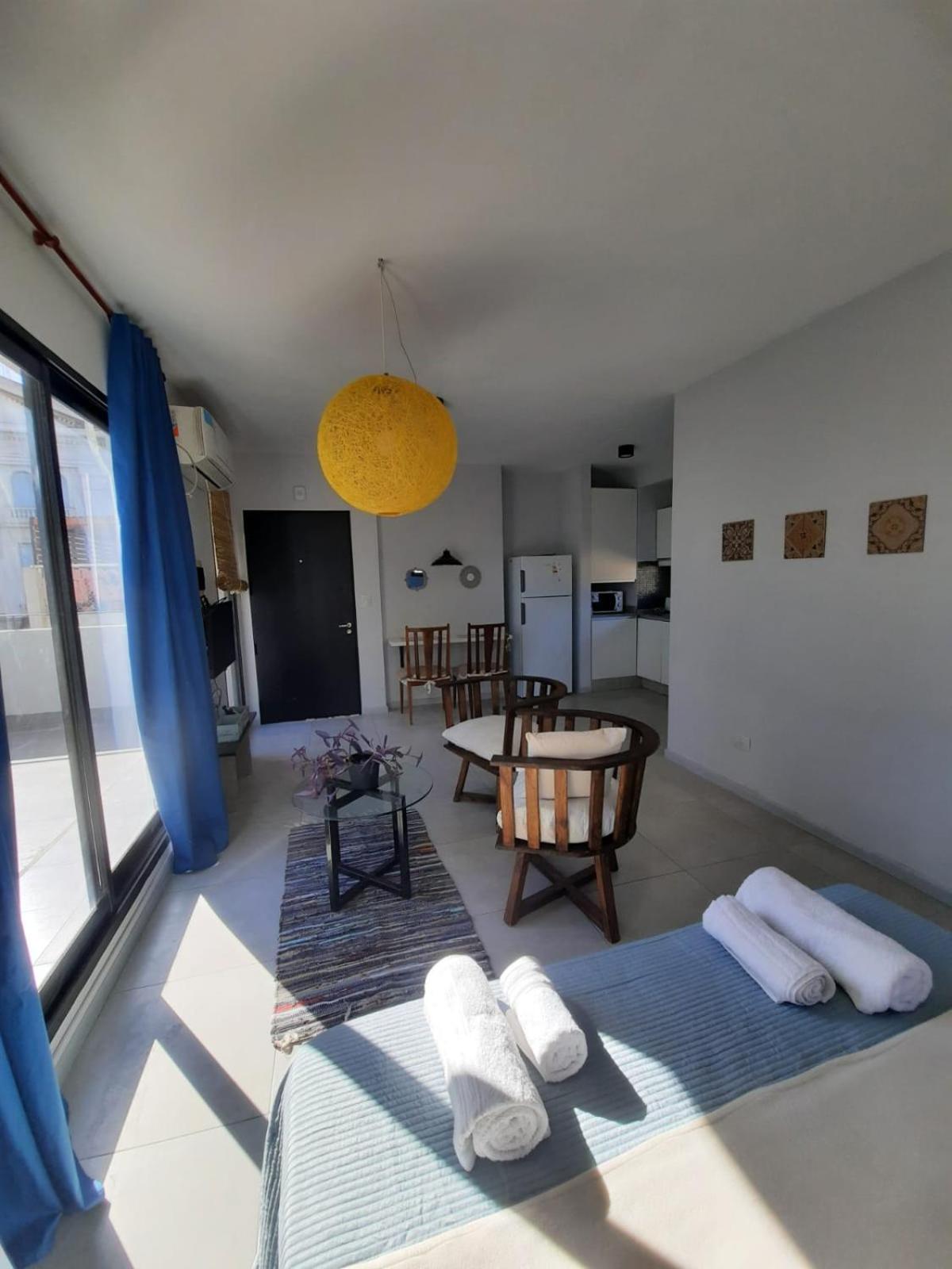 Impecable ambiente con terraza privada