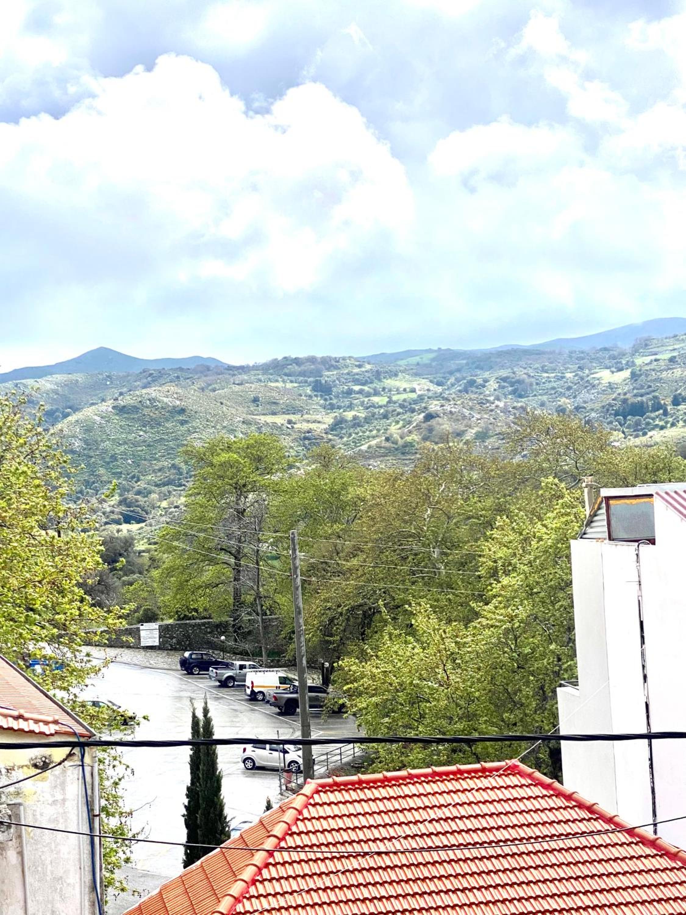 Costas Inn