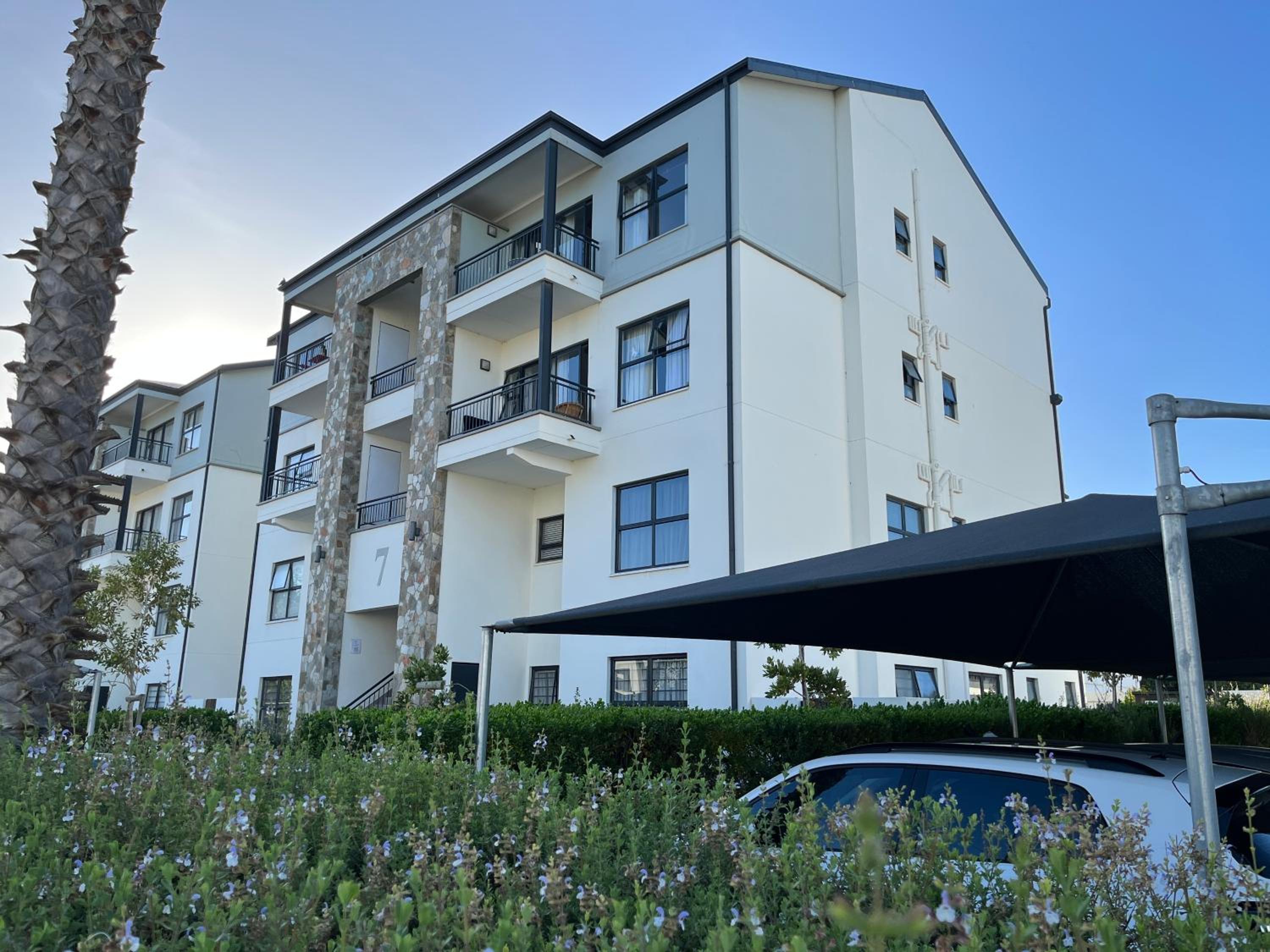 Luxury one bedroom apartment view 3