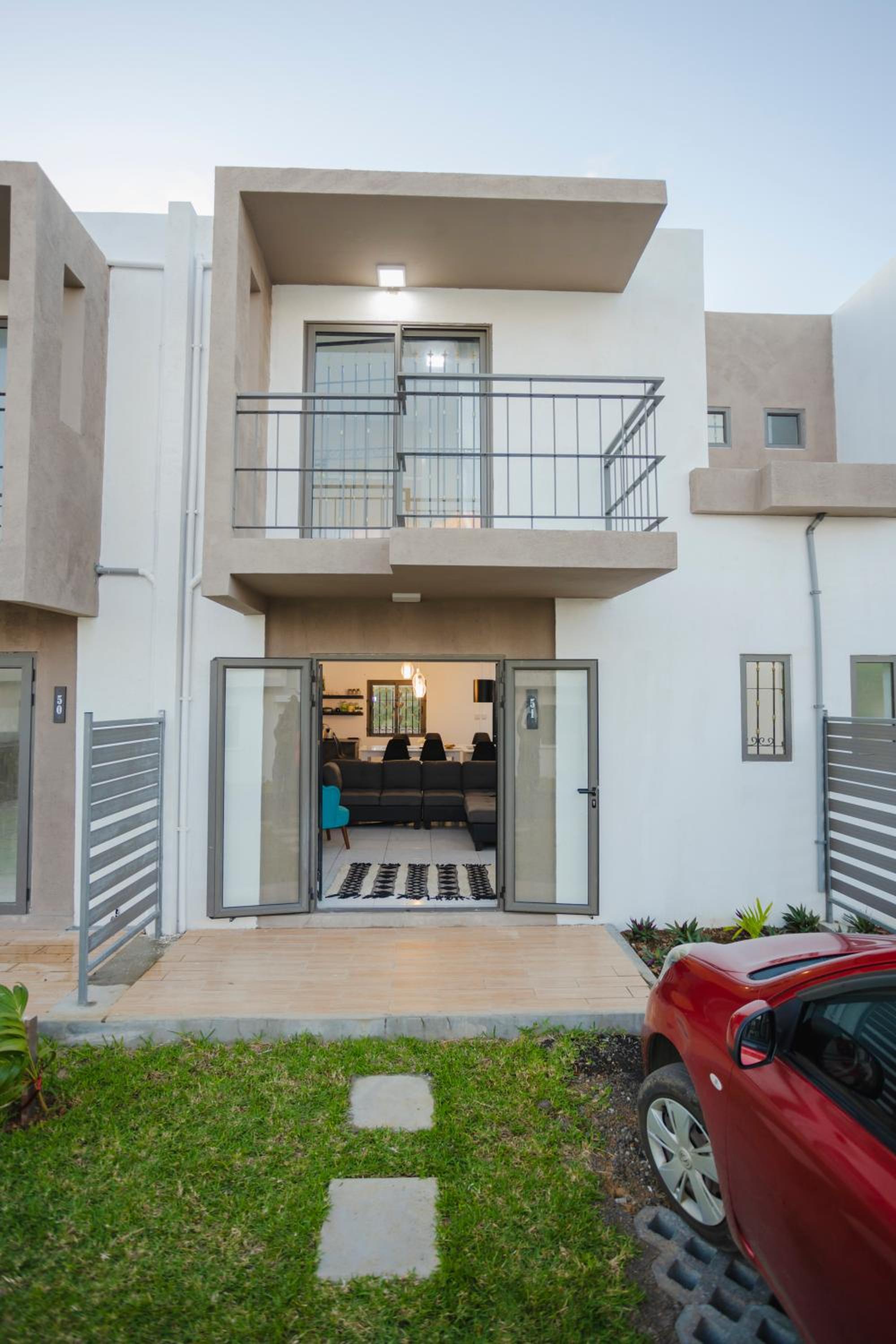 Le Palmiste lovely 2-bedroom duplex with pool view 4
