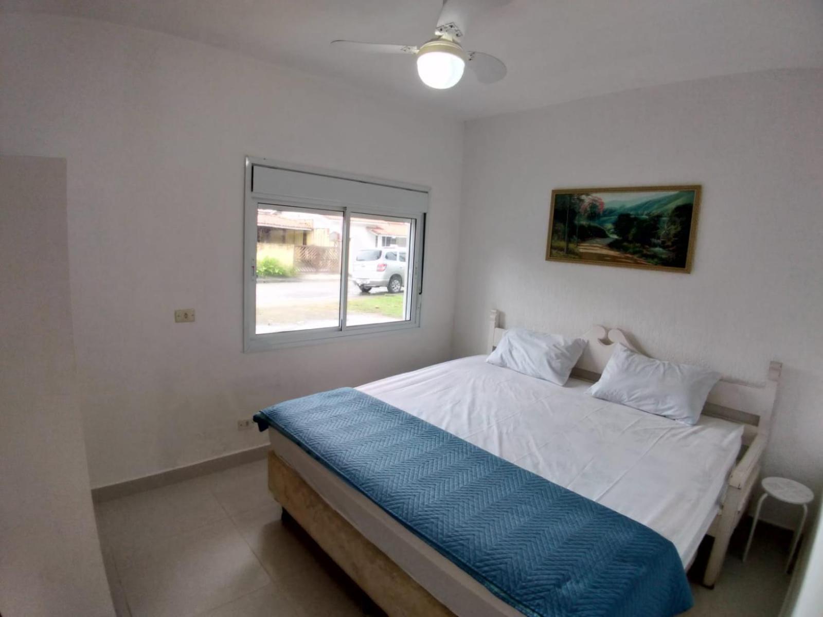 Casa c/ piscna em cond. fechado