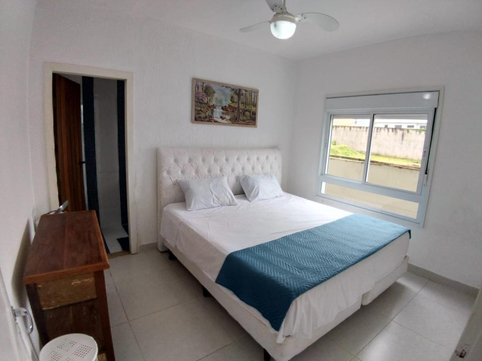 Casa c/ piscna em cond. fechado
