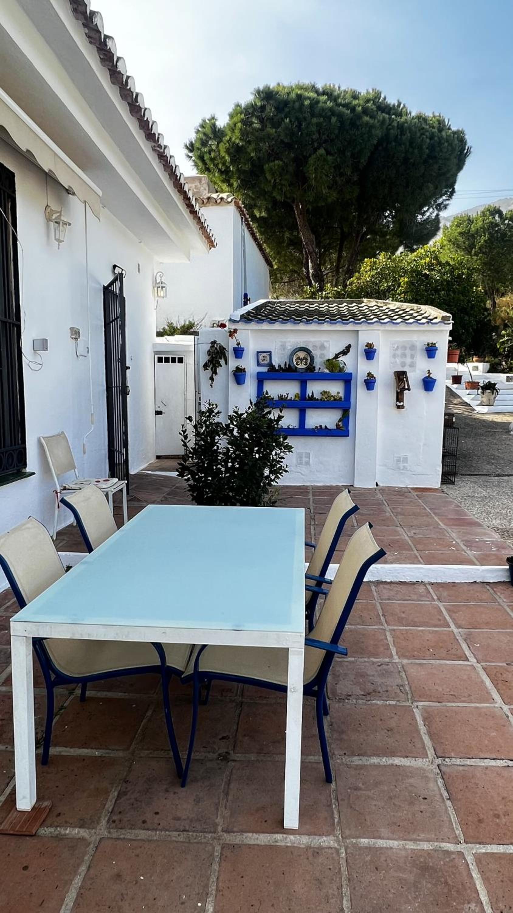 Exceptional villa in Mijas with private pool, sea view