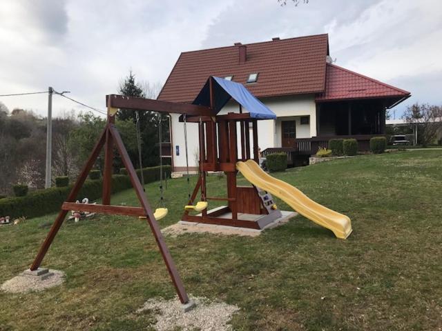 Photo 33