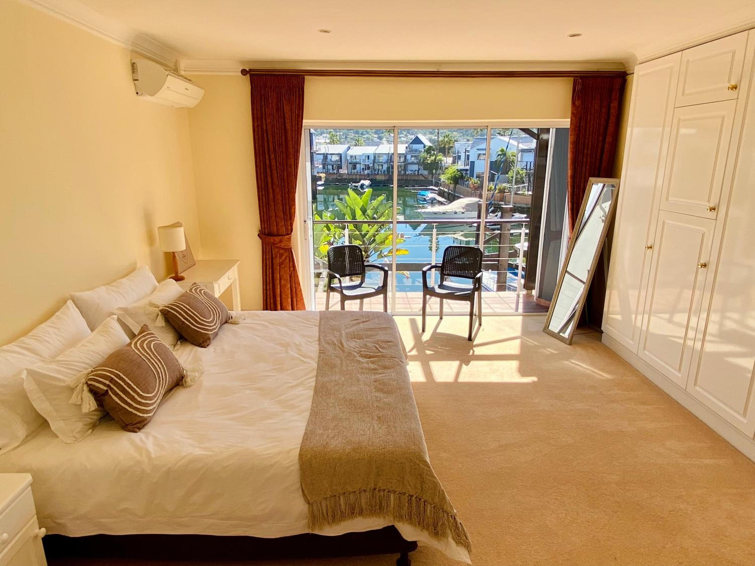 42 Spinnaker, The Quays view 5