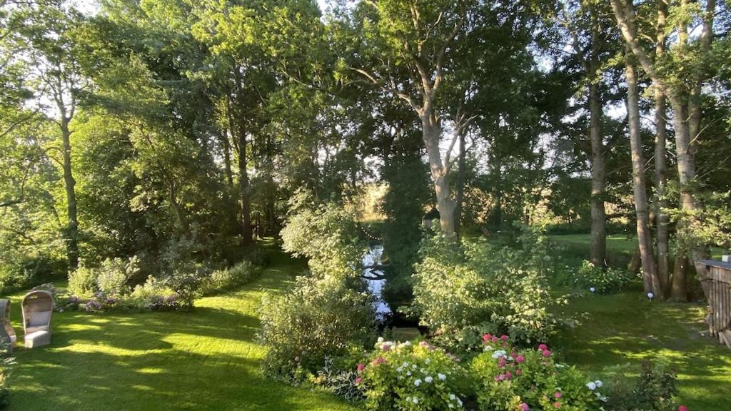 Reetdachhaus Warft Simmerdeis - Maisonettewohnung