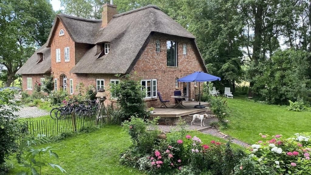Reetdachhaus Warft Simmerdeis - Maisonettewohnung