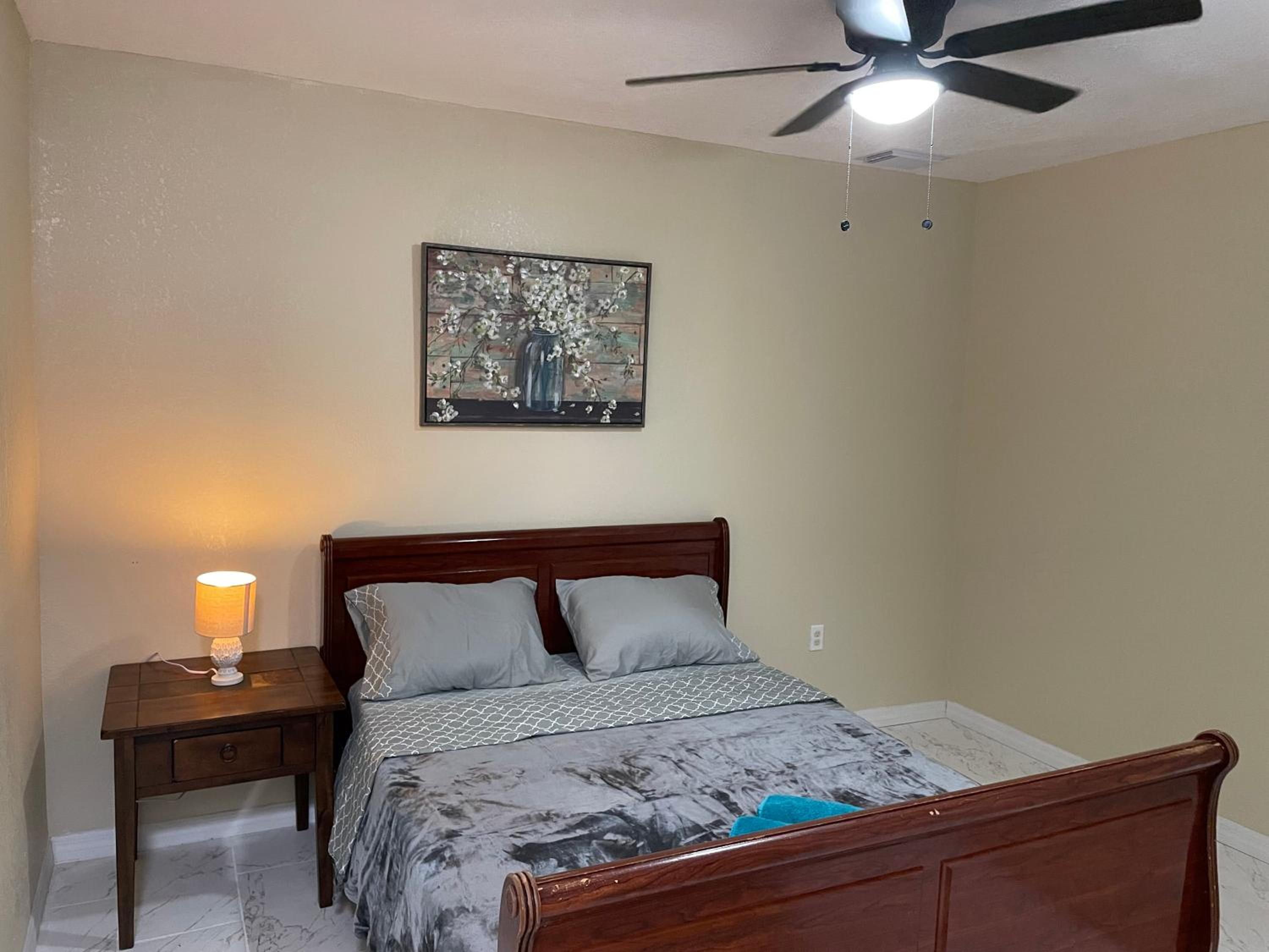 Tampa Bay Area Vacations - Terrace Guest House - Property Image 1