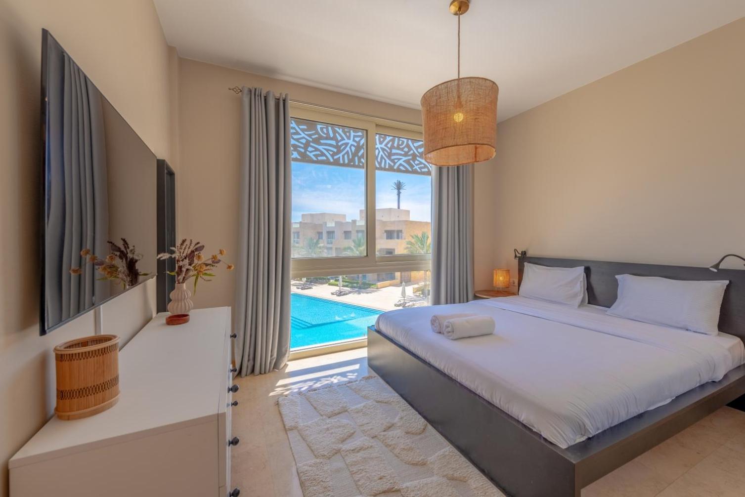 Coastal Vibe 2BR in Mangroovy, El Gouna. Private Rooftop & Pool view 5