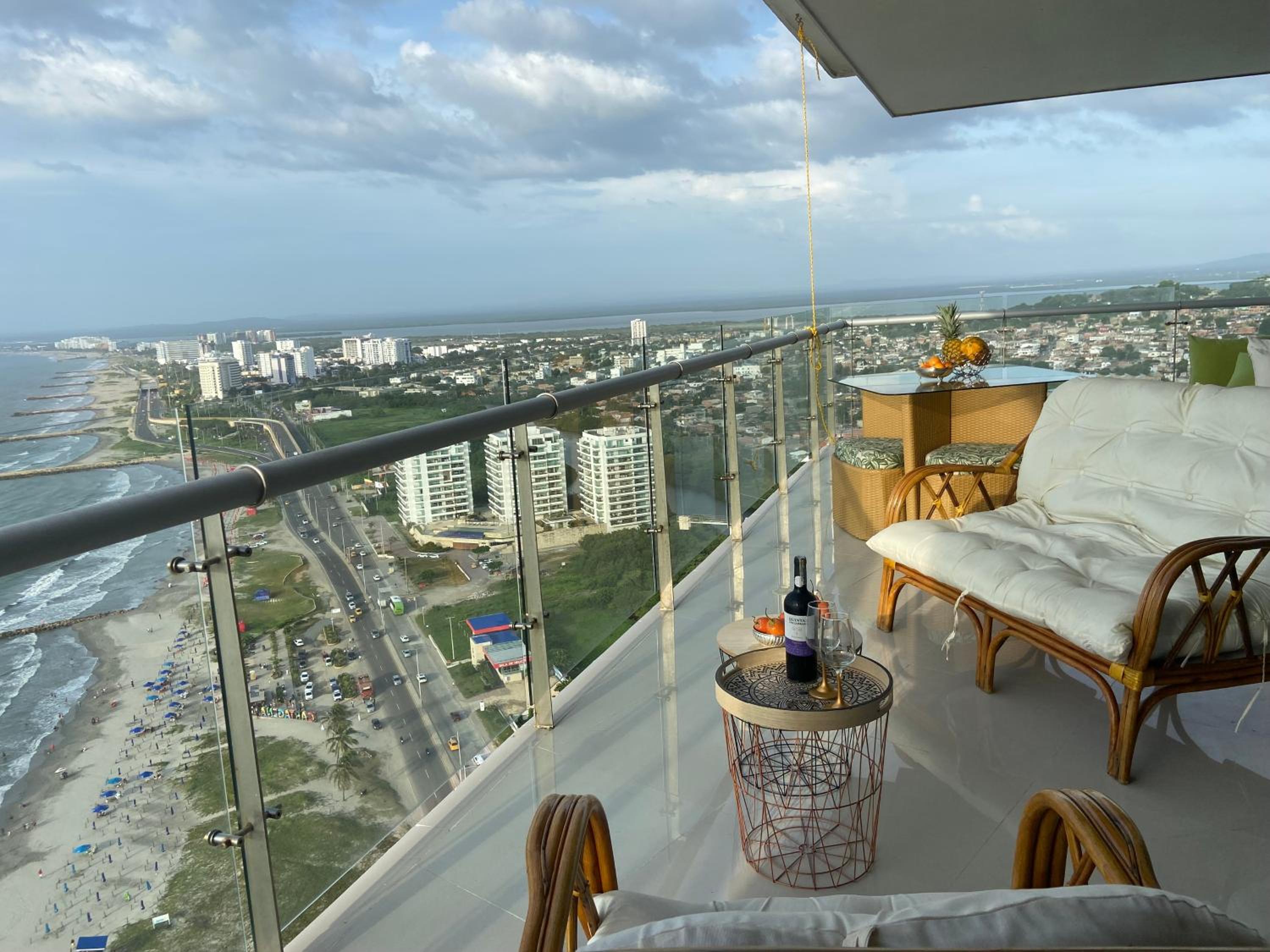 SkyMar Luxury 27
