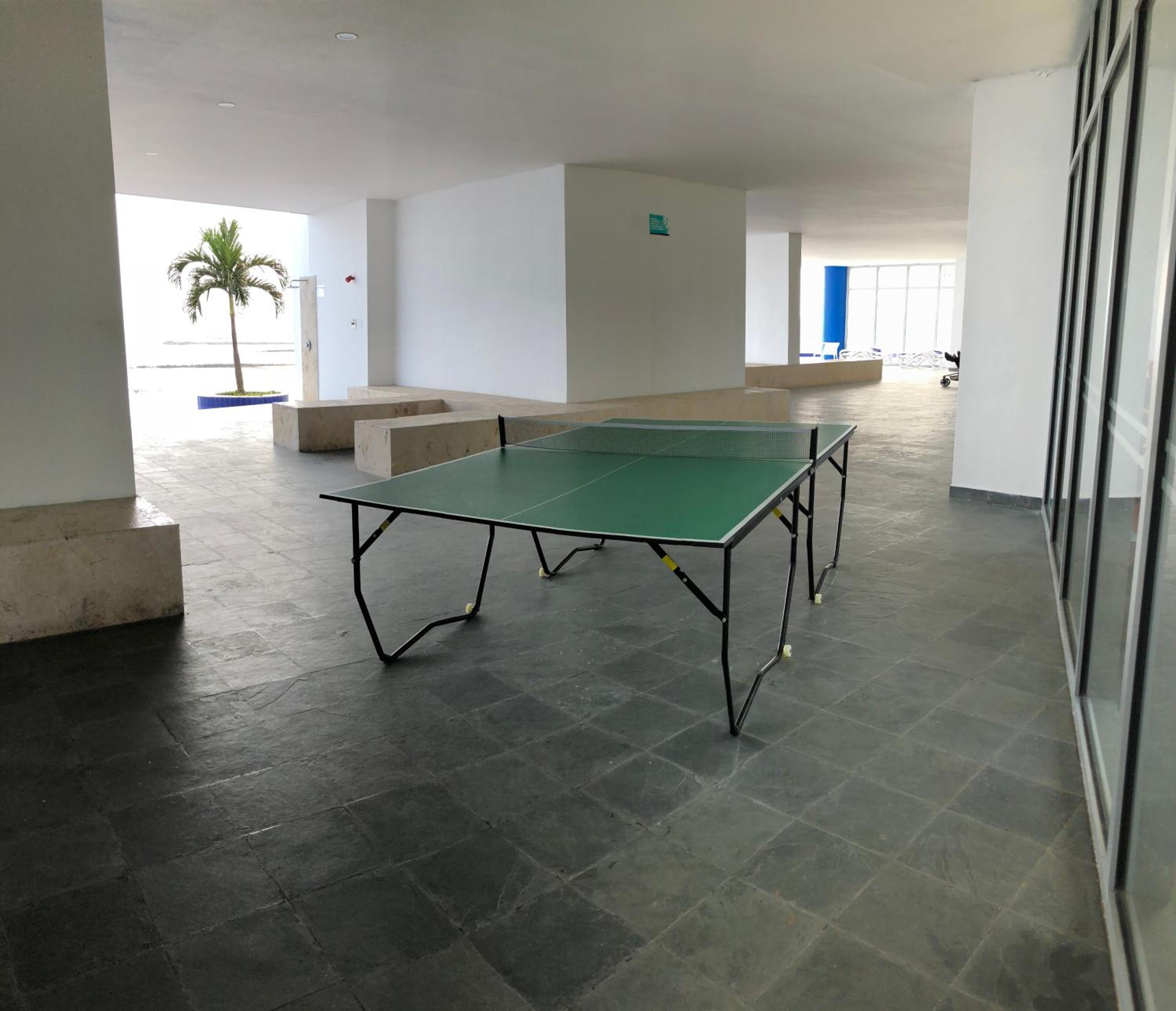 SkyMar Luxury 27