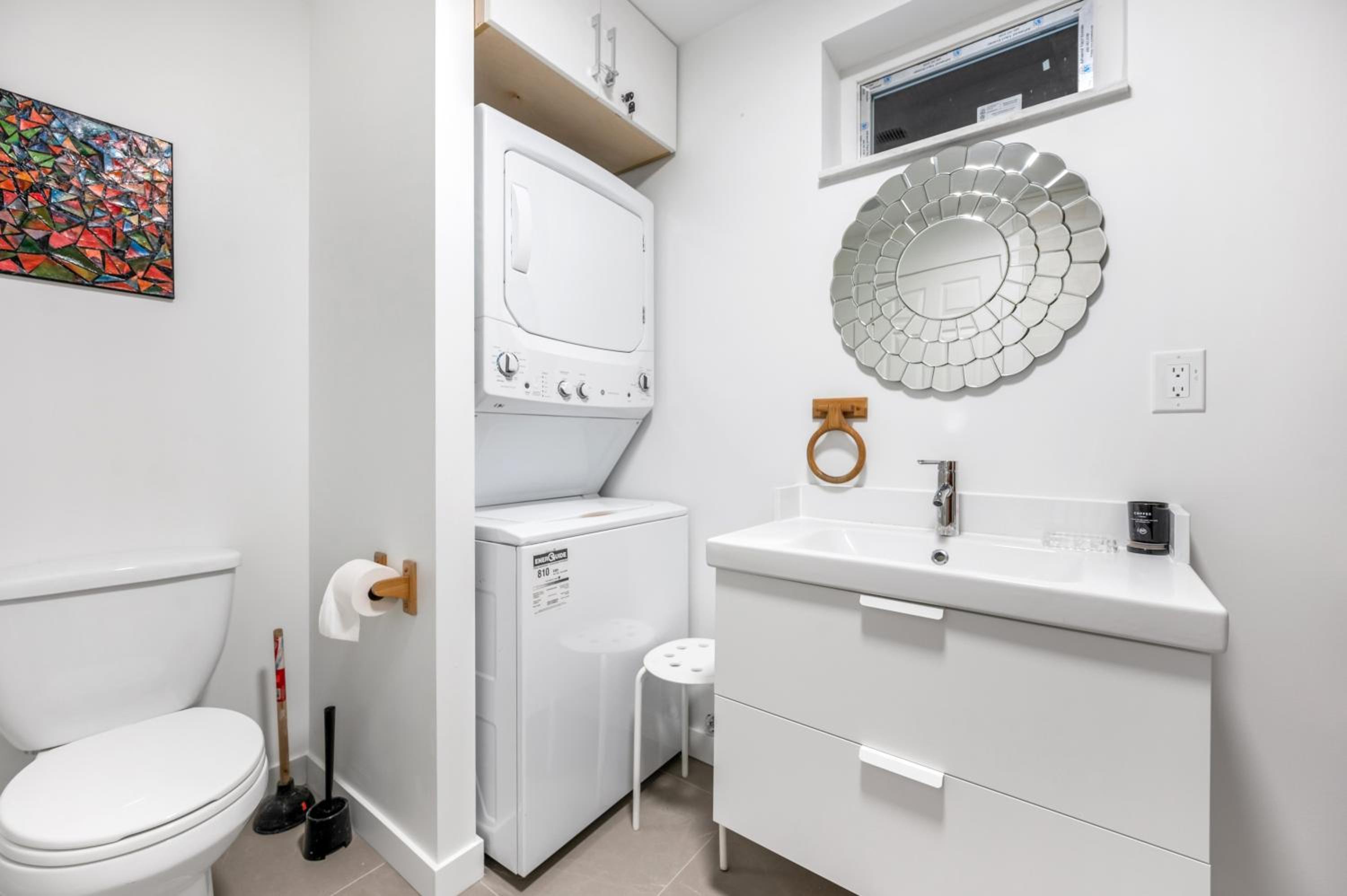 Luxury Delta 2BD Suit on ground floor