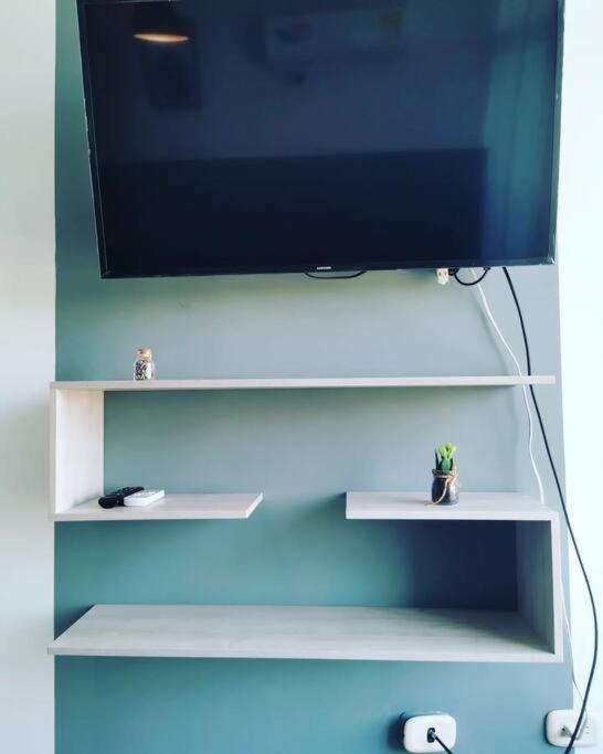 Moderno y lindo apartamento de 3 habitaciones cerca al aeropuerto