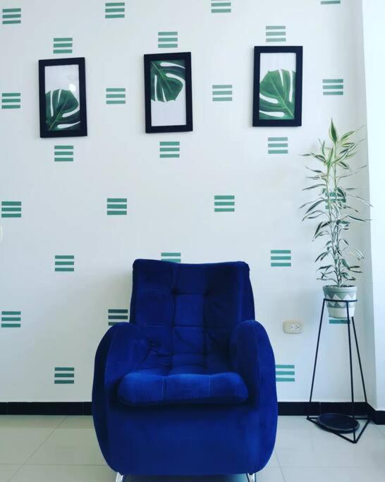Moderno y lindo apartamento de 3 habitaciones cerca al aeropuerto