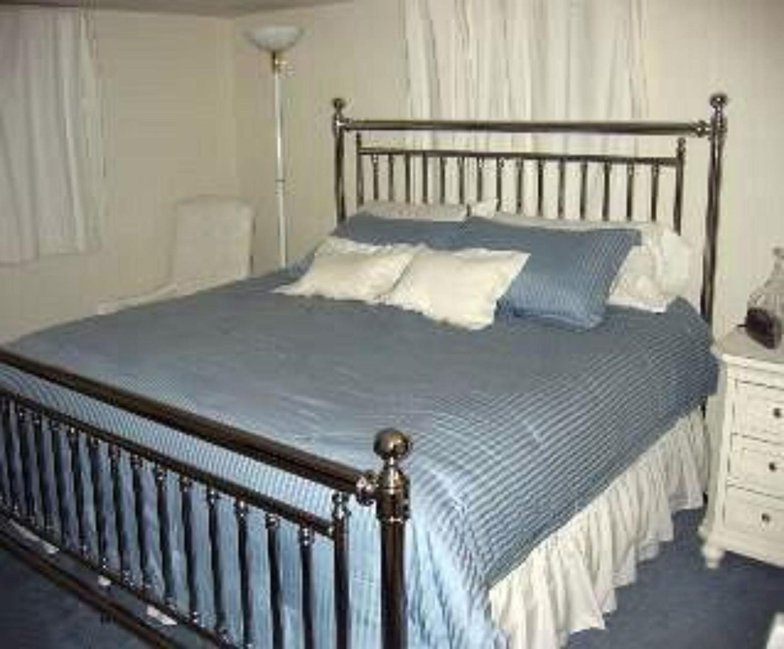 Pine Tree Inn view 5