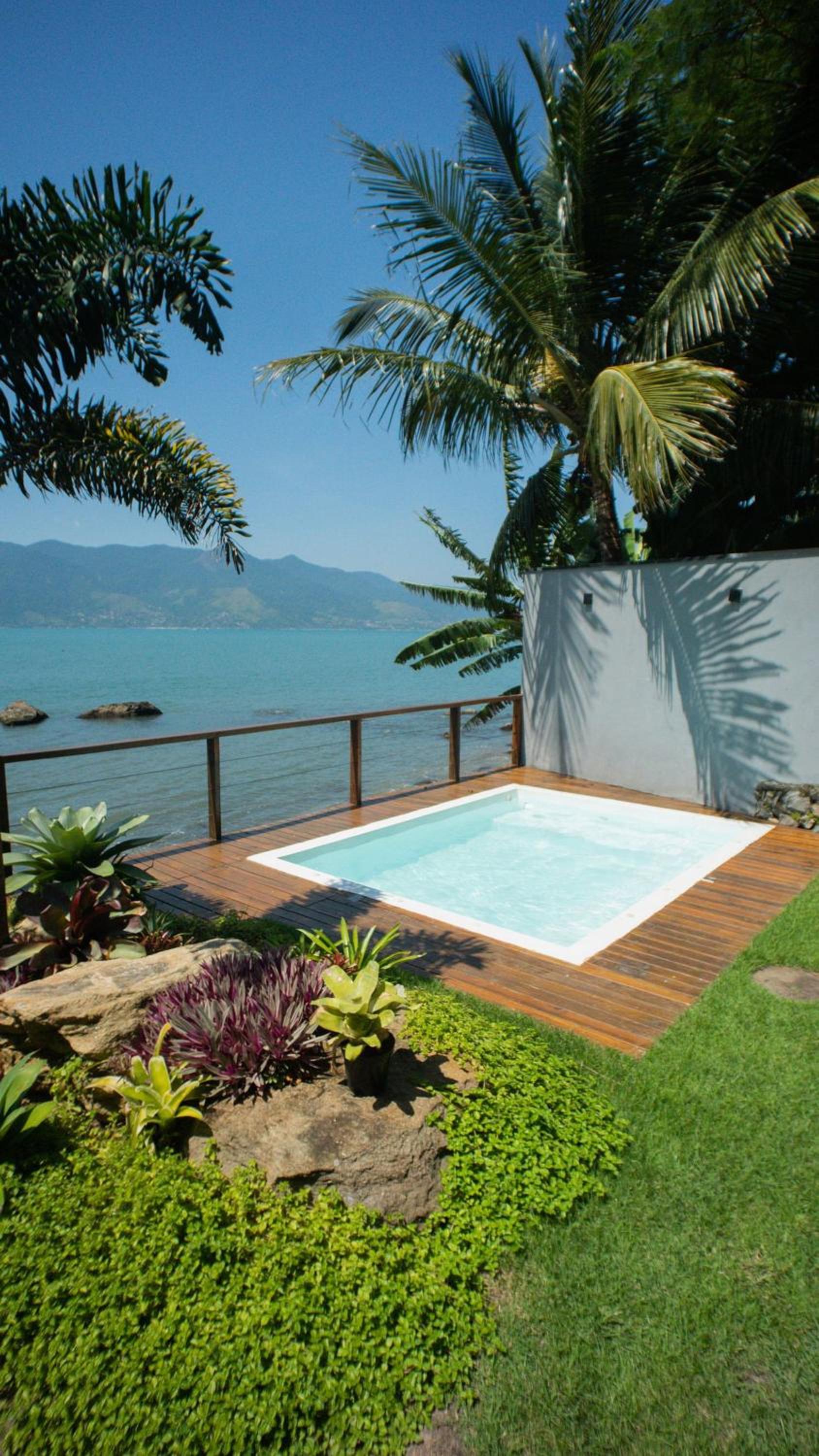 Casa Pé na Areia em frente à Ilhabela