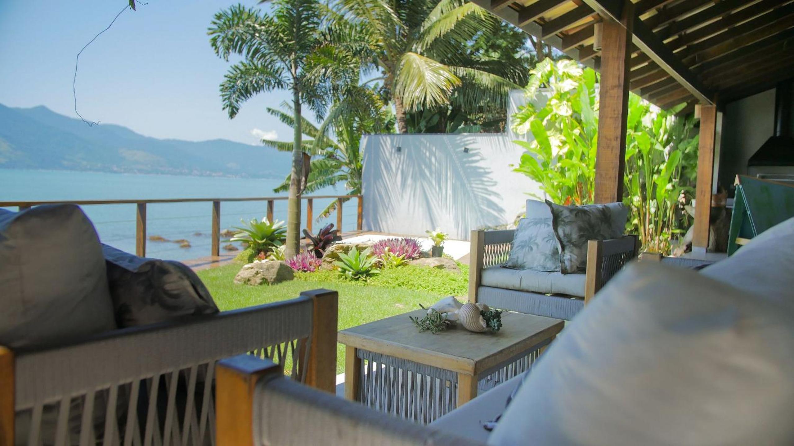 Casa Pé na Areia em frente à Ilhabela