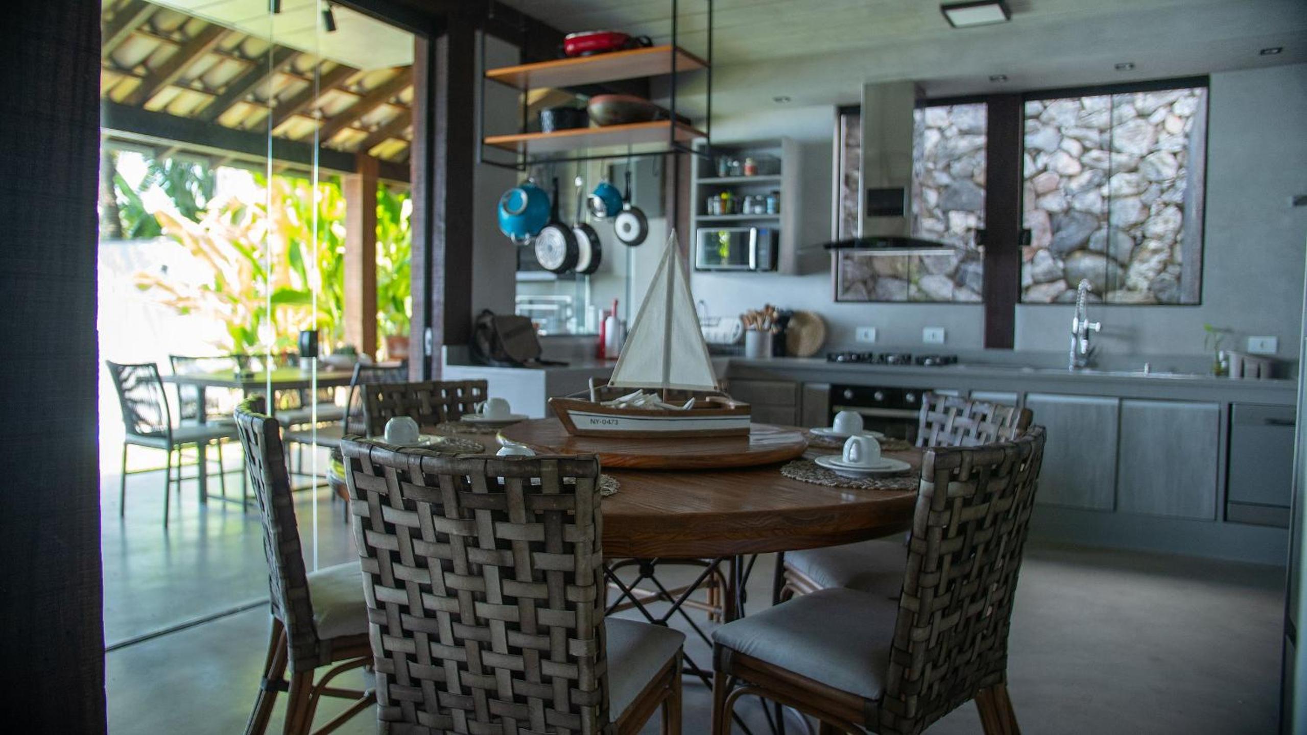 Casa Pé na Areia em frente à Ilhabela
