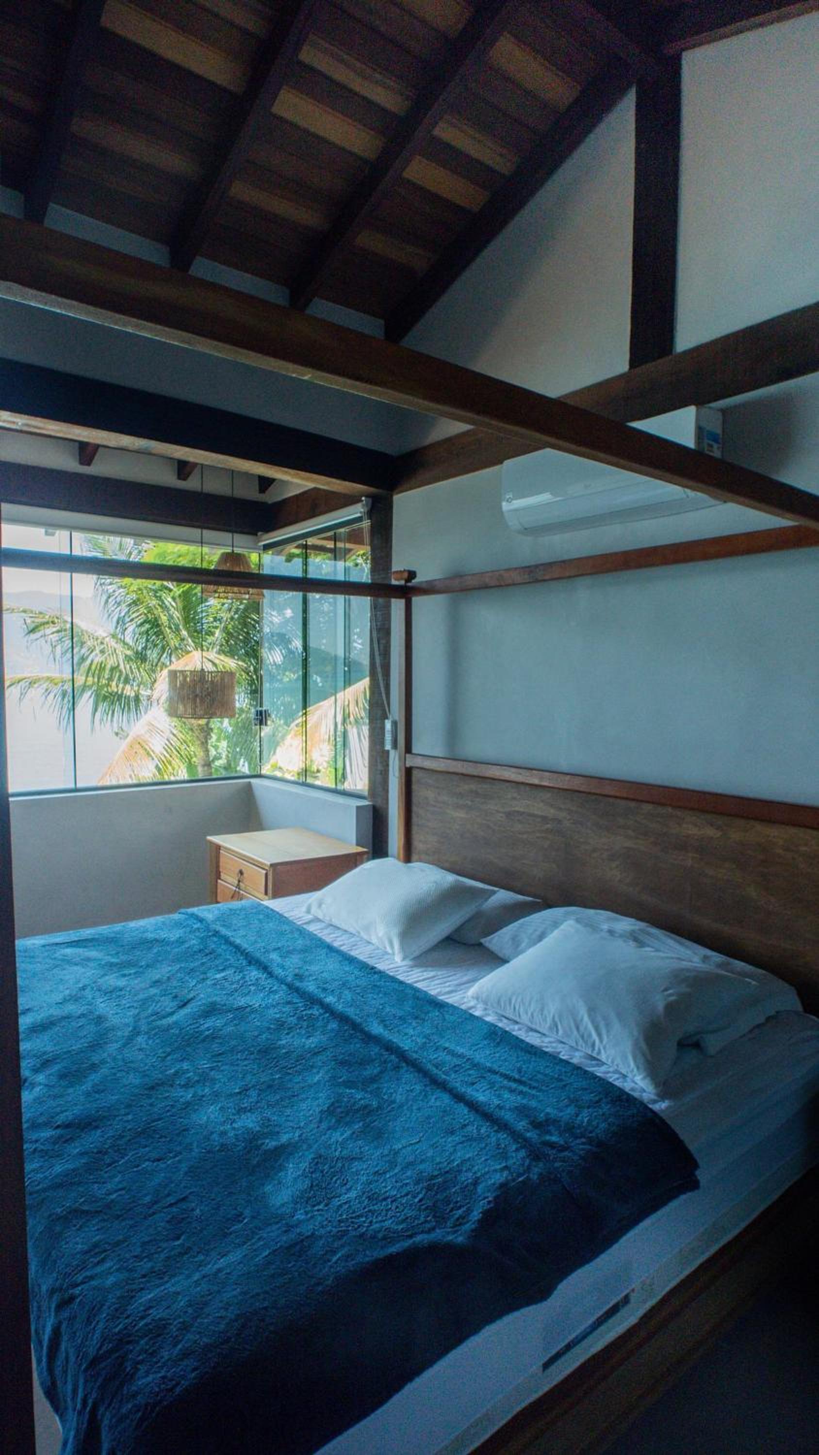 Casa Pé na Areia em frente à Ilhabela