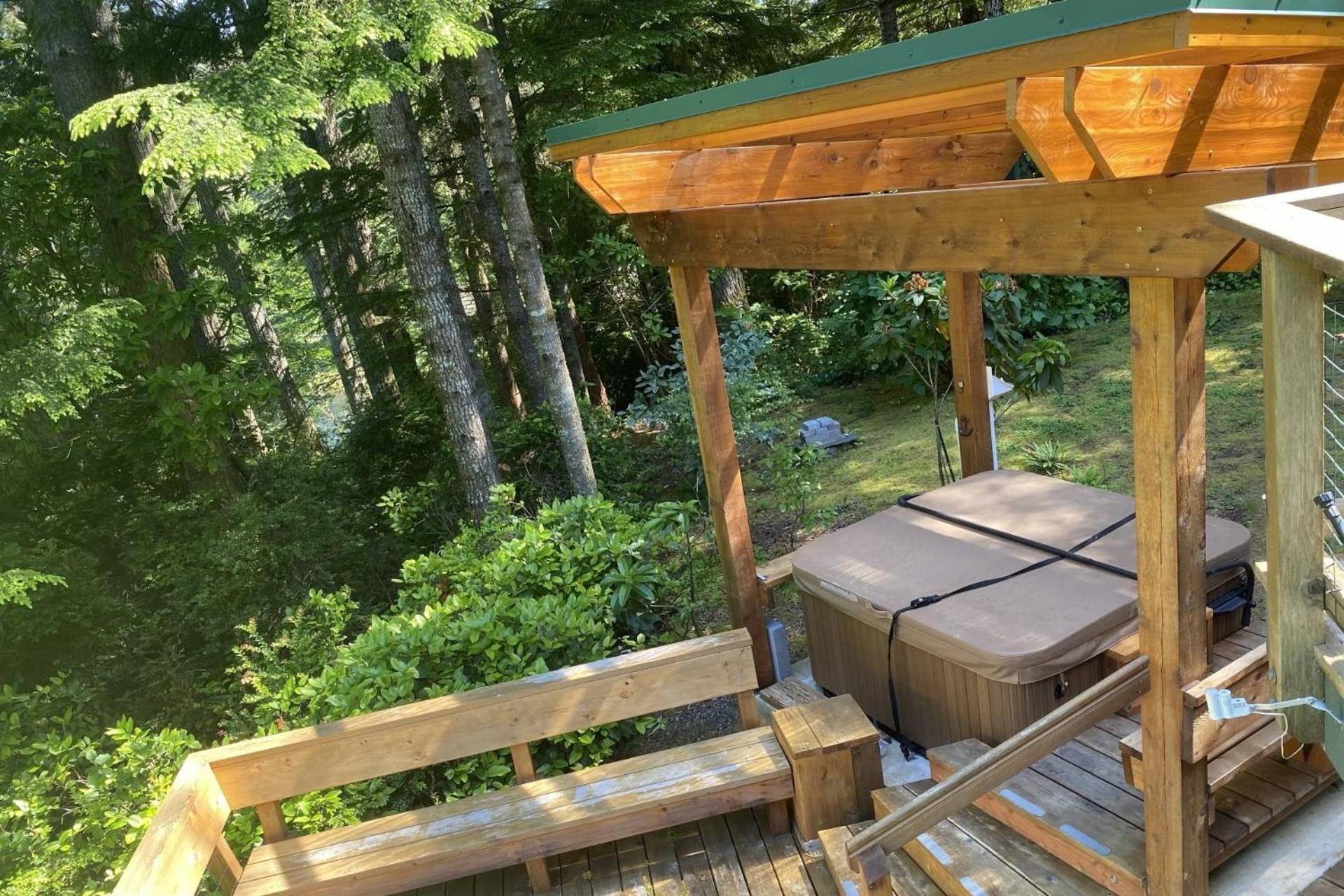 Whispering pines lakehouse view 5
