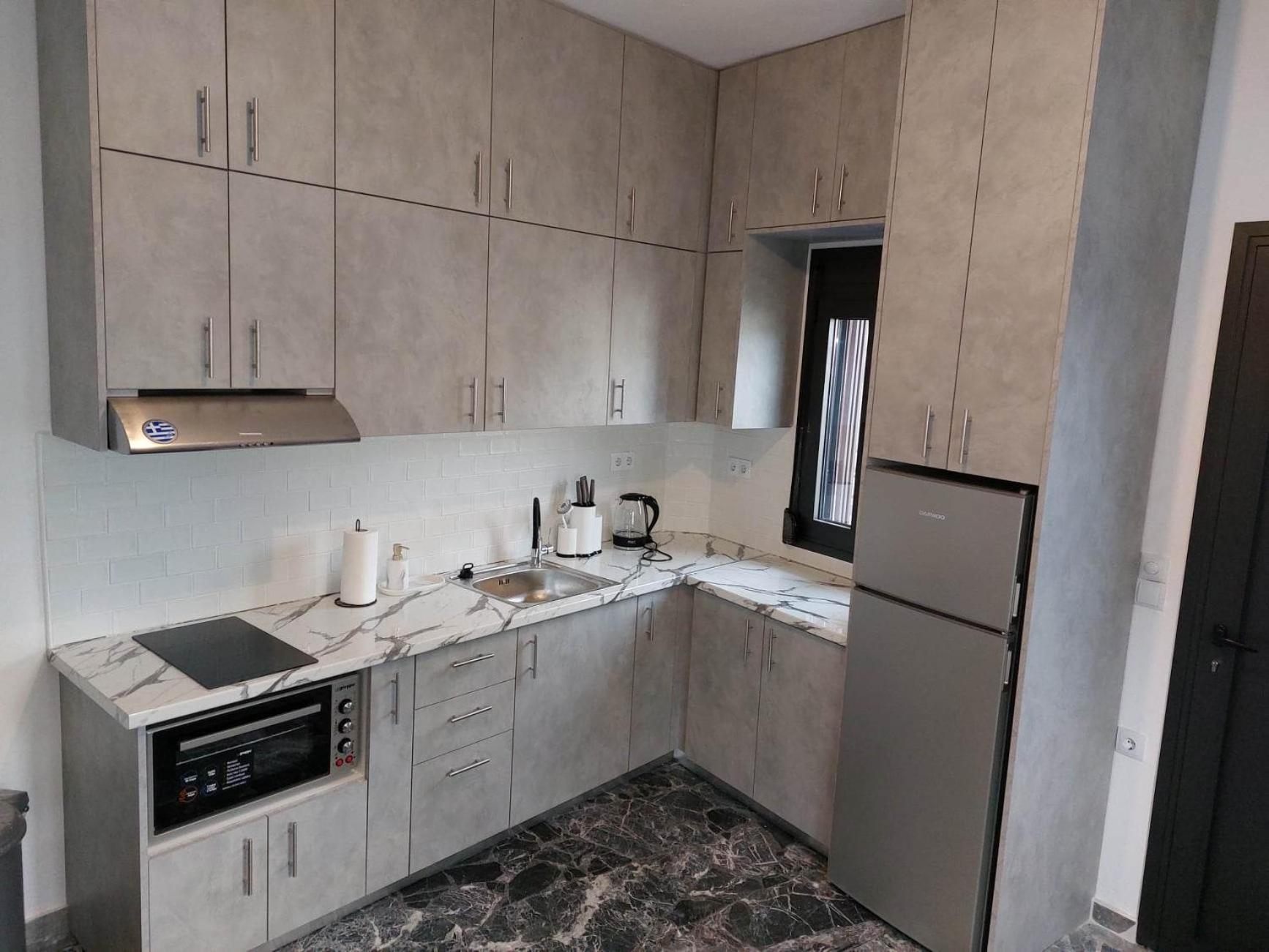 Helios Stays - Sisi Private Apartments