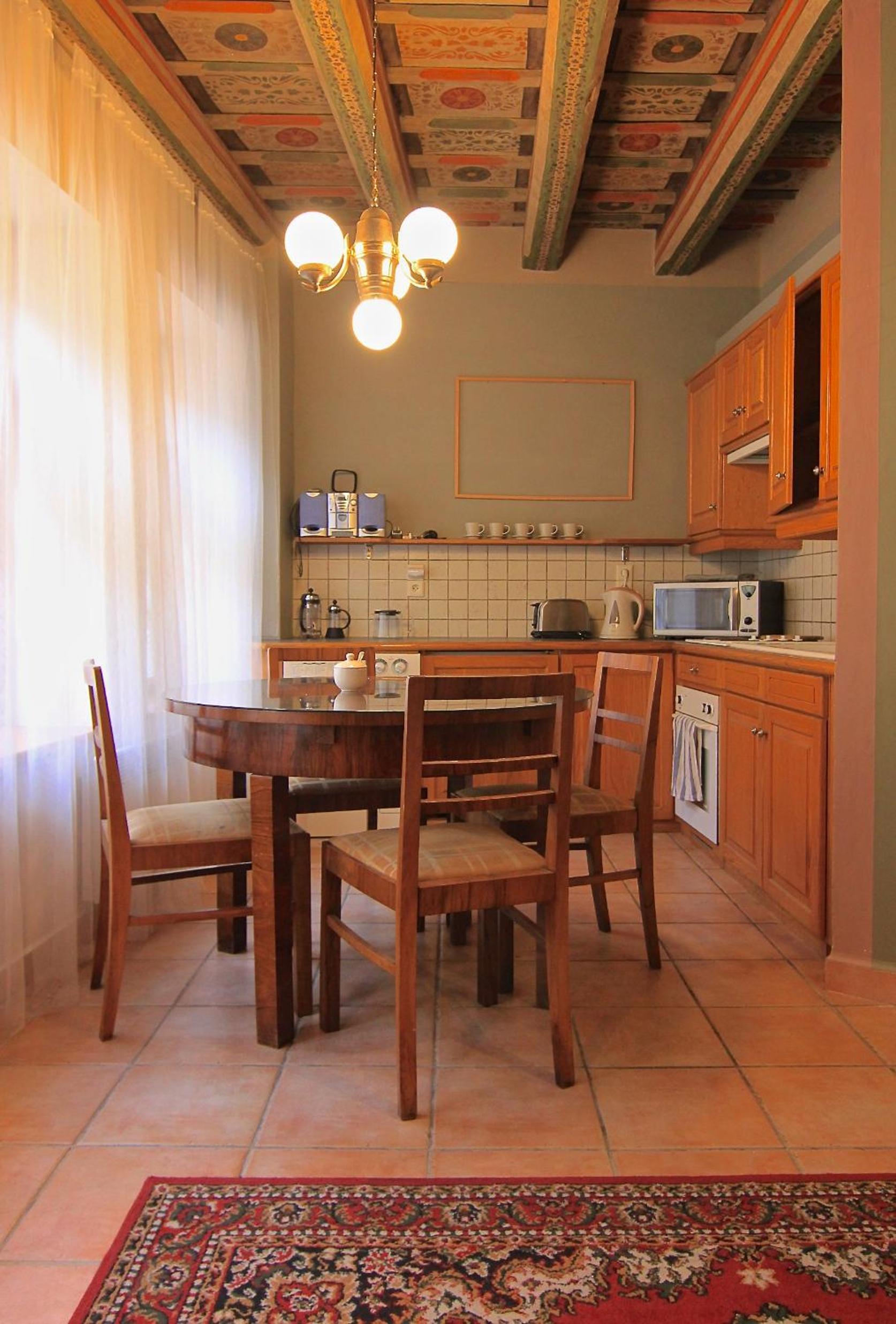 1 Bed Flat - Sleeps 4 - Balcony - Wifi