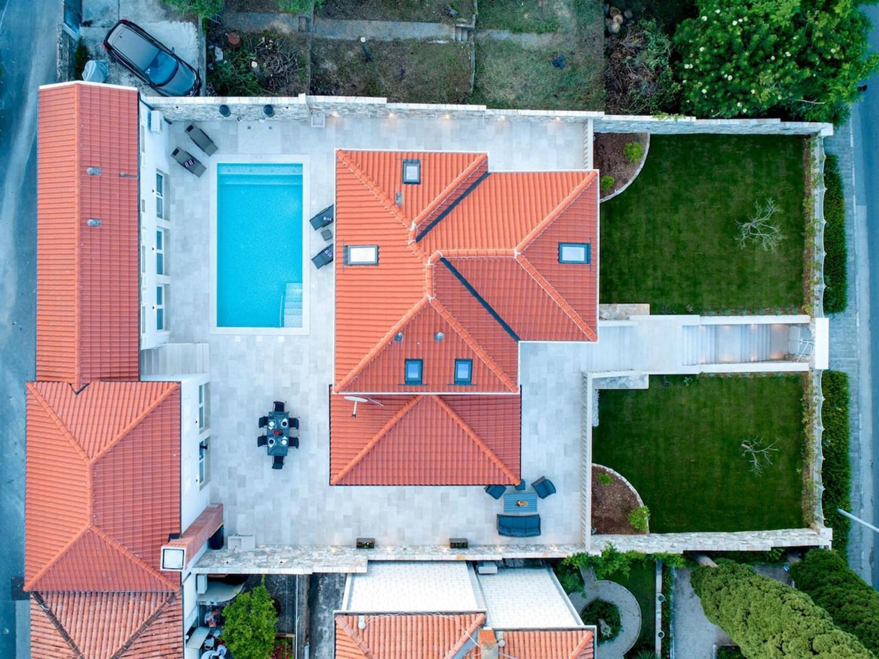 Spacious Villa with Private Pool in Dubrovnik