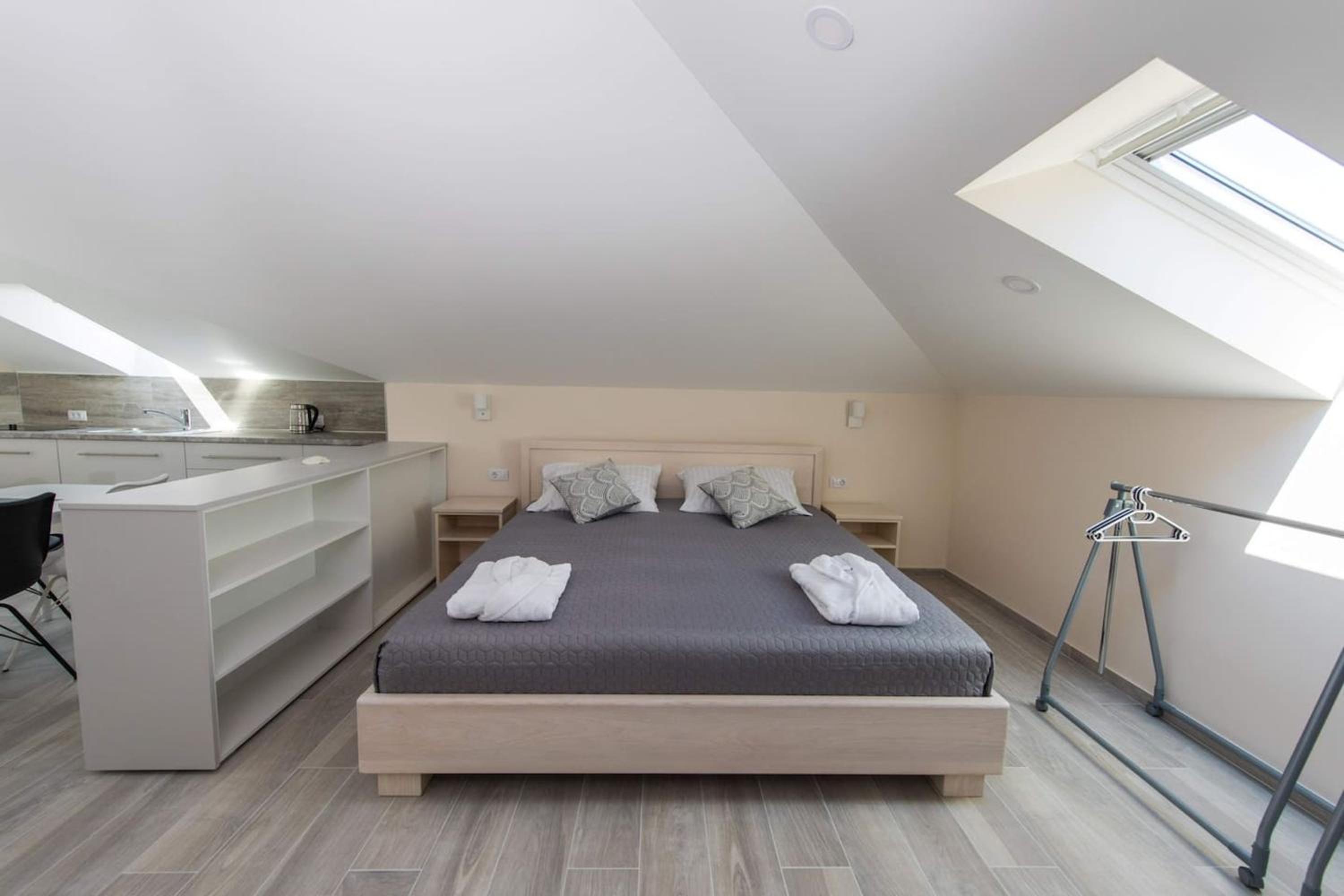 Spacious Villa with Private Pool in Dubrovnik