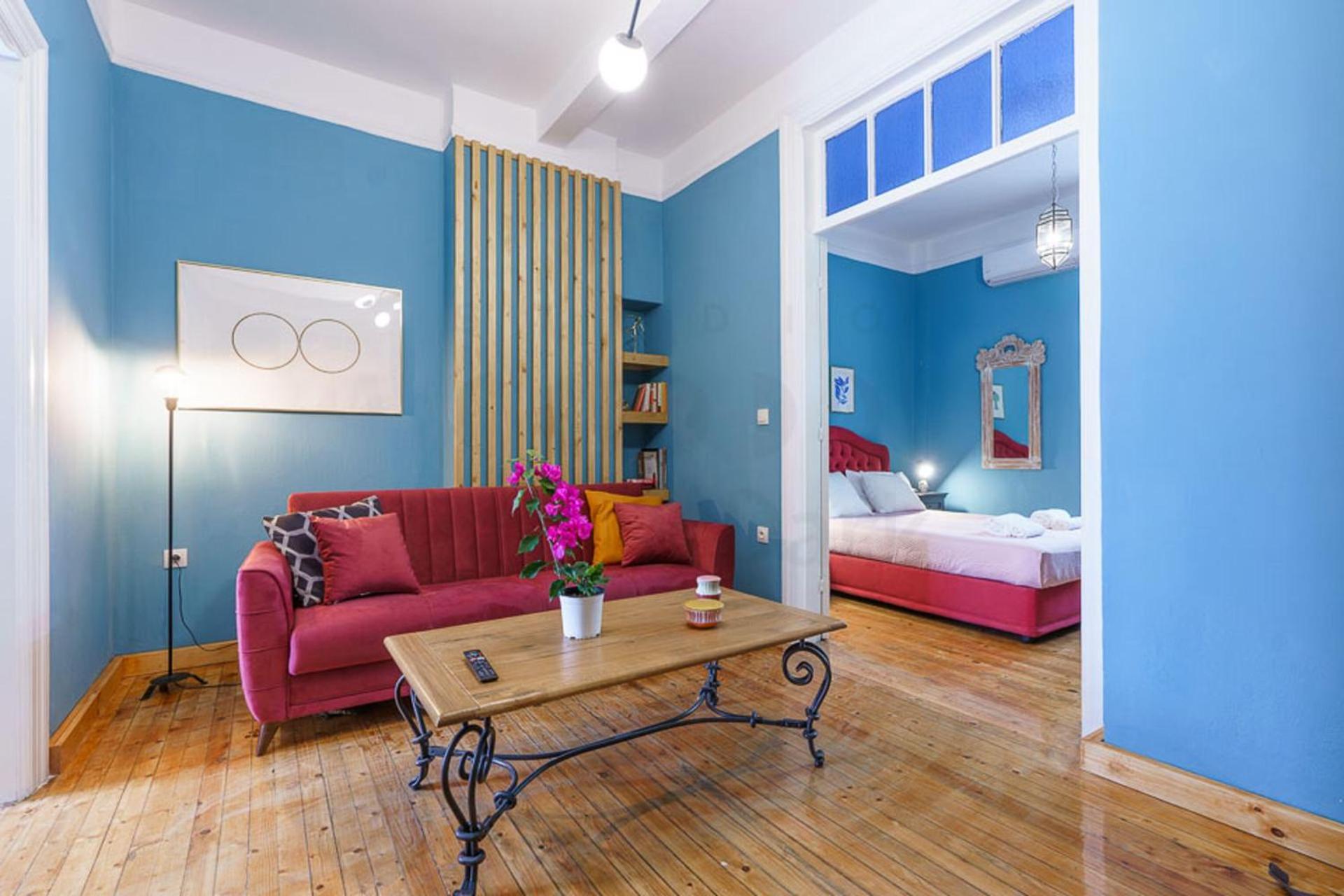 Luxury Art deco 1-Bed Apartment in Thessaloniki view 3