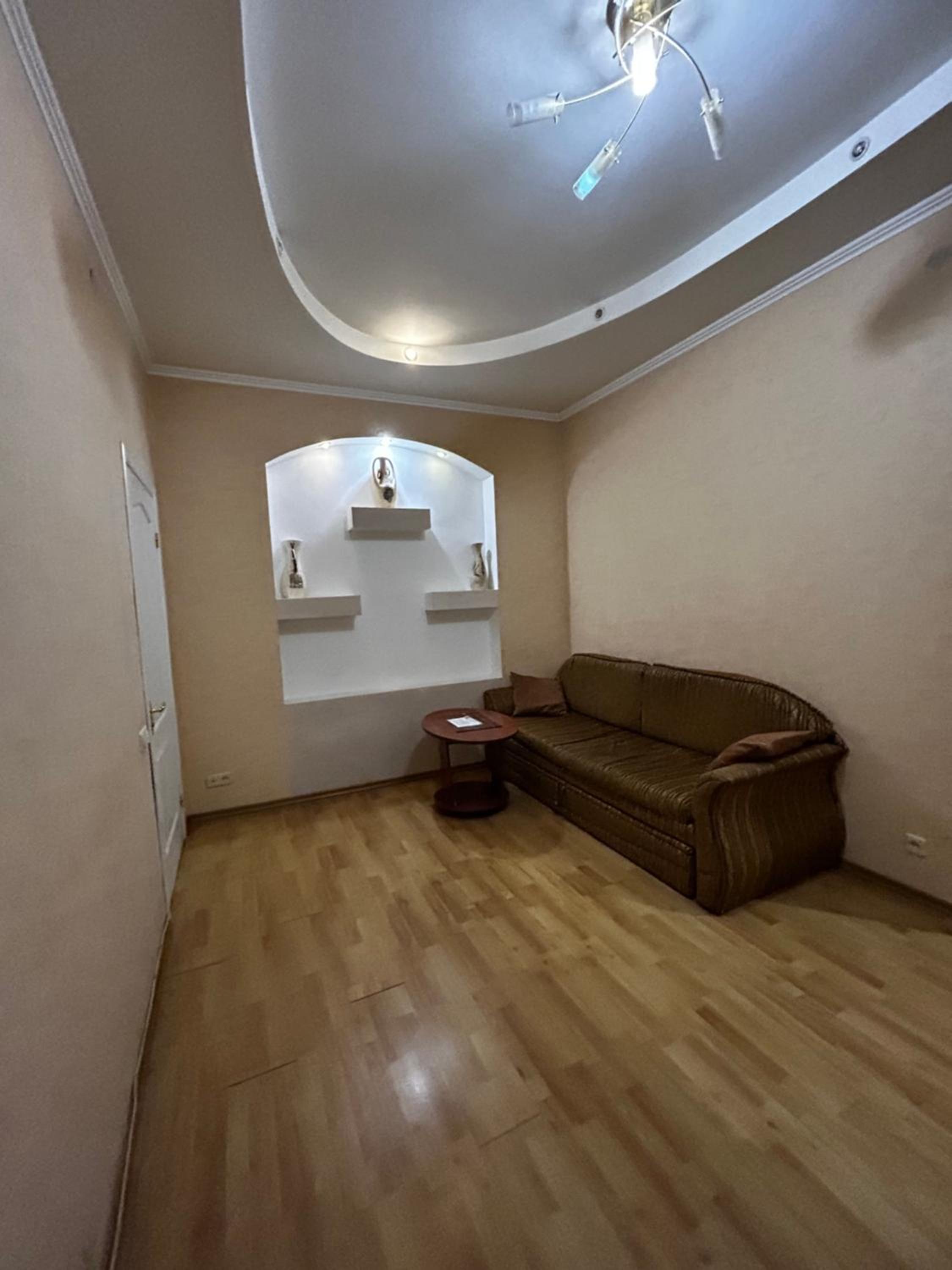 Apartment near train station and close to city center view 3