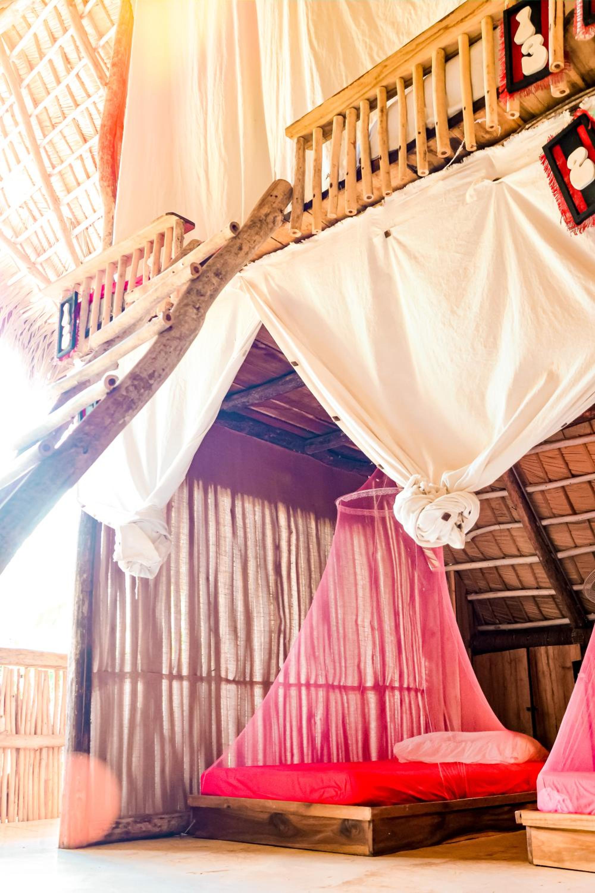 Ganesh Hostel & Shivas Bungalows