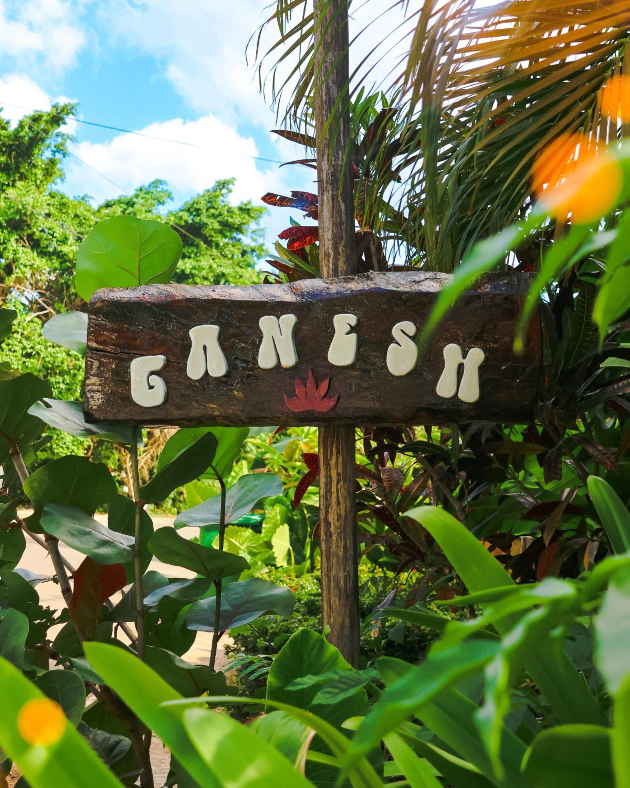 Ganesh Hostel & Shivas Bungalows