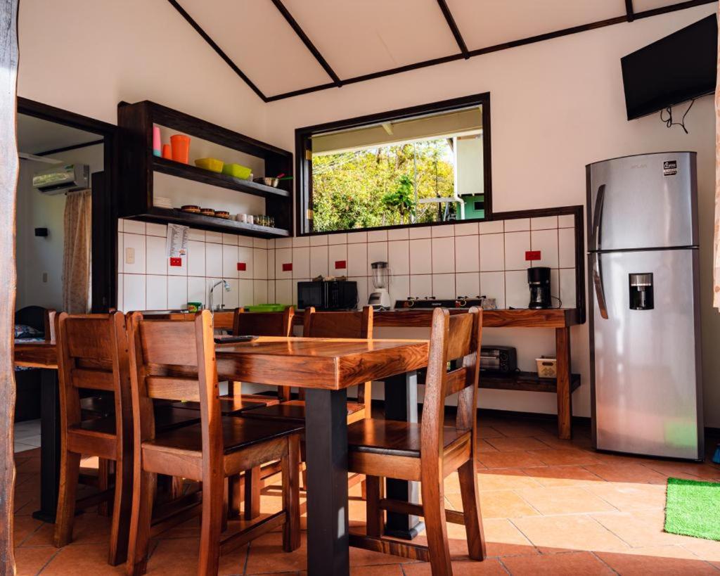 FLOR DE PARAISO BUNGALOWS