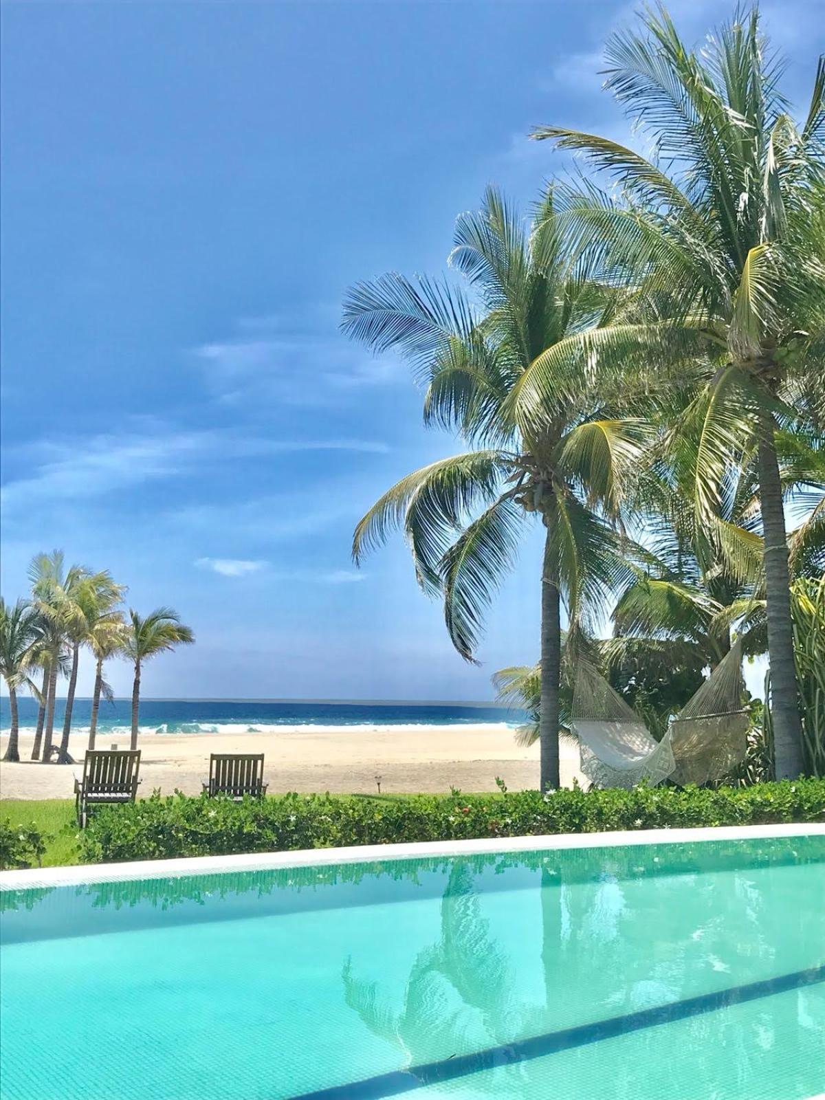 Oceanfront Casa Rhino