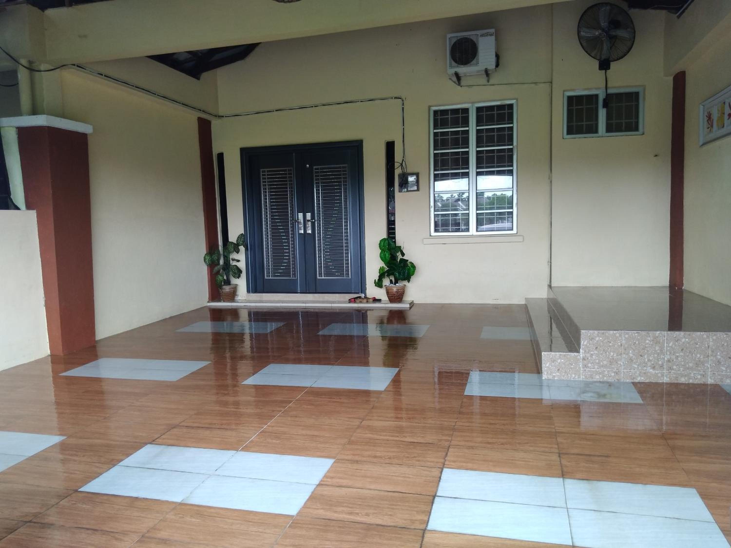 Ninizam Kemaman Cukai Homestay