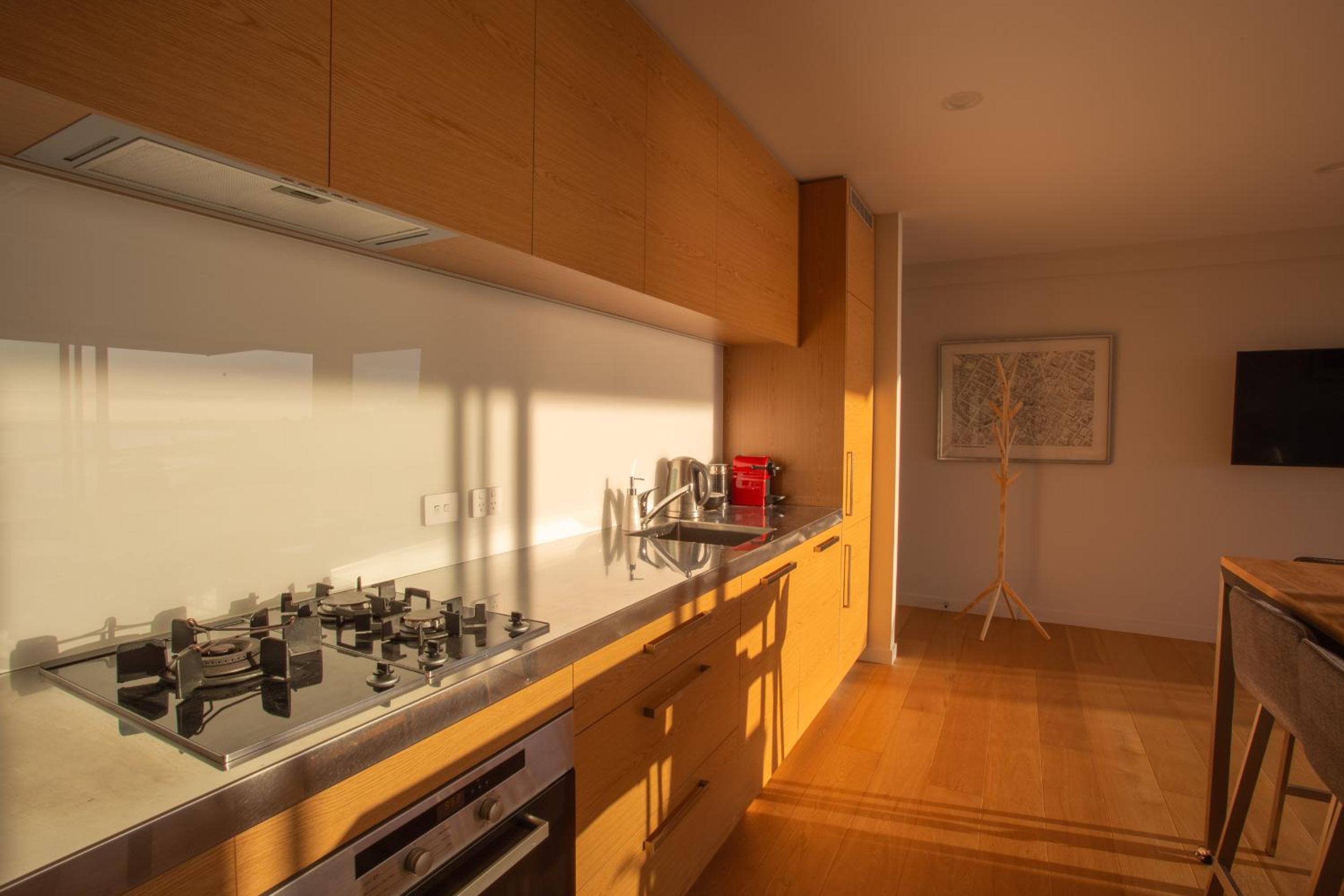Beautiful Balmoral Hill Apartment view 4