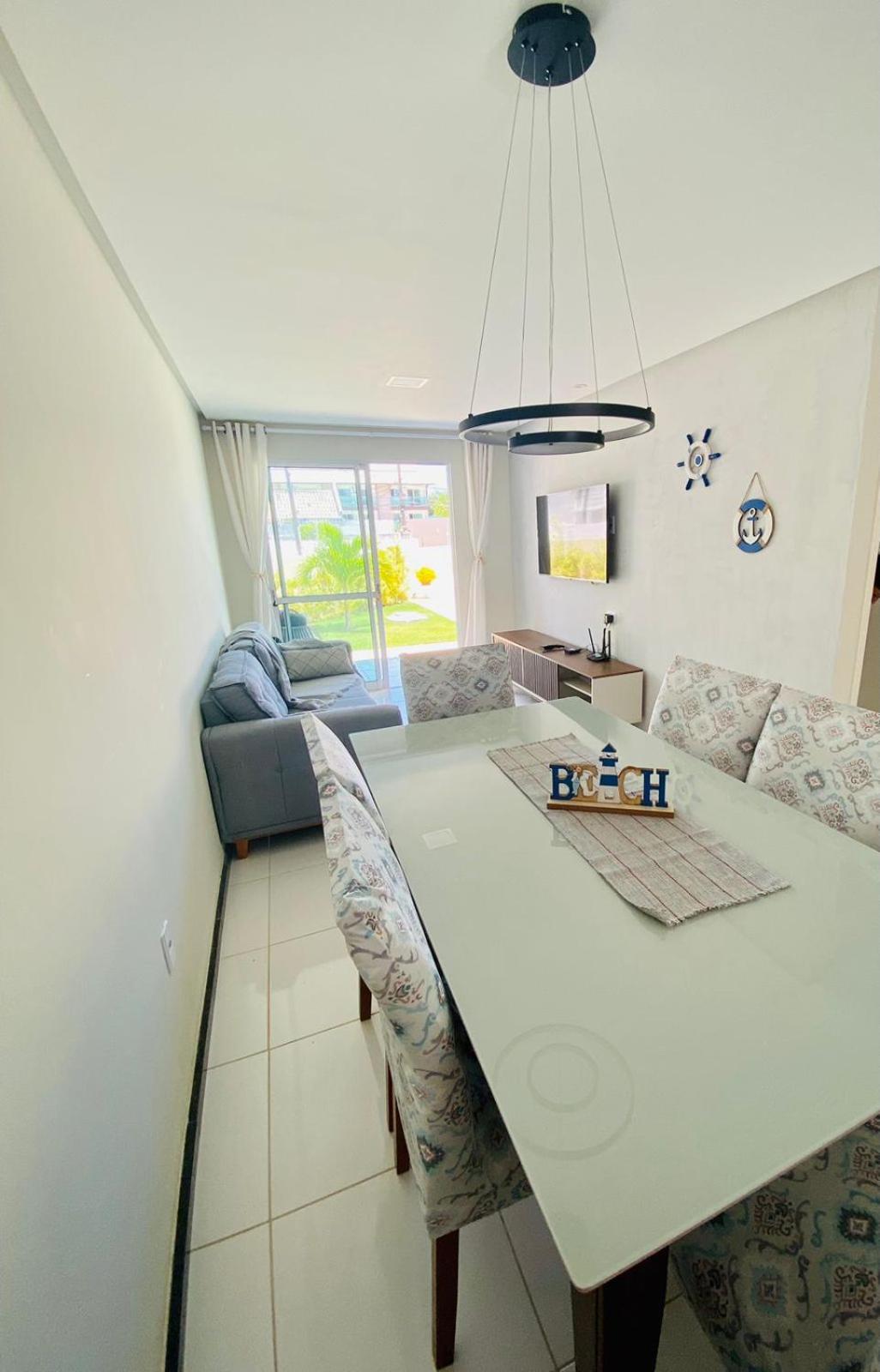 Apartamento encantador térreo em condomínio fechad
