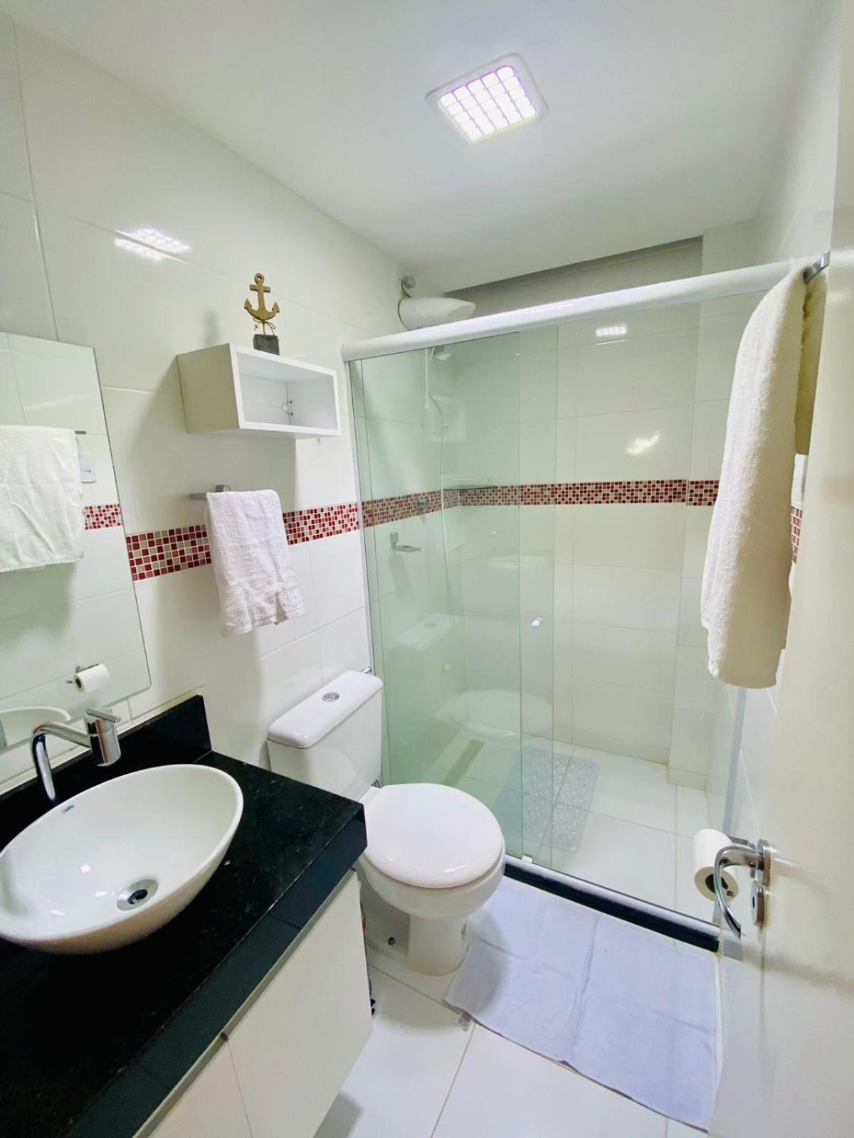 Apartamento encantador térreo em condomínio fechad