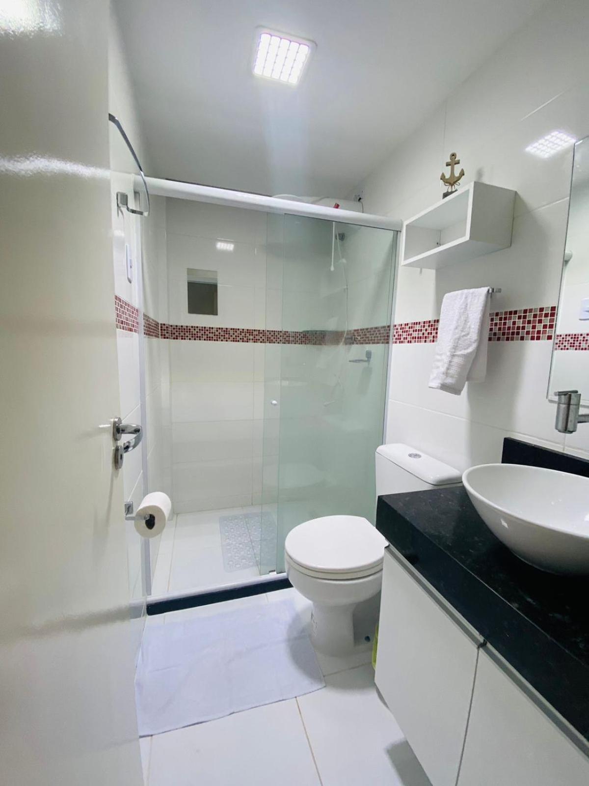 Apartamento encantador térreo em condomínio fechad