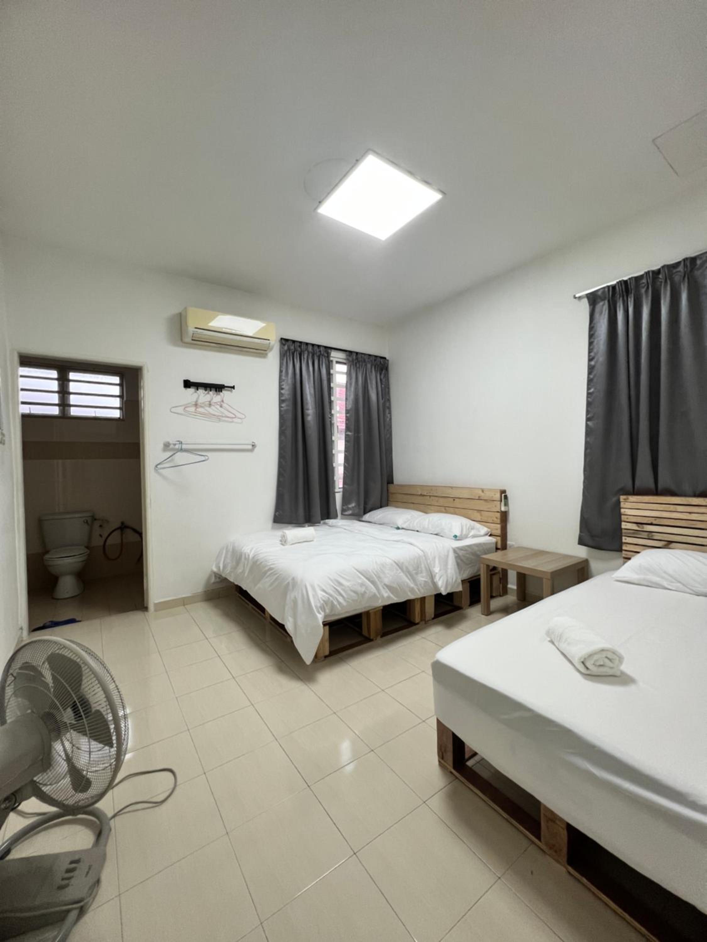 Icon BM Vacation Home with Water Fountain and Barbeque Area by ZamanJa
