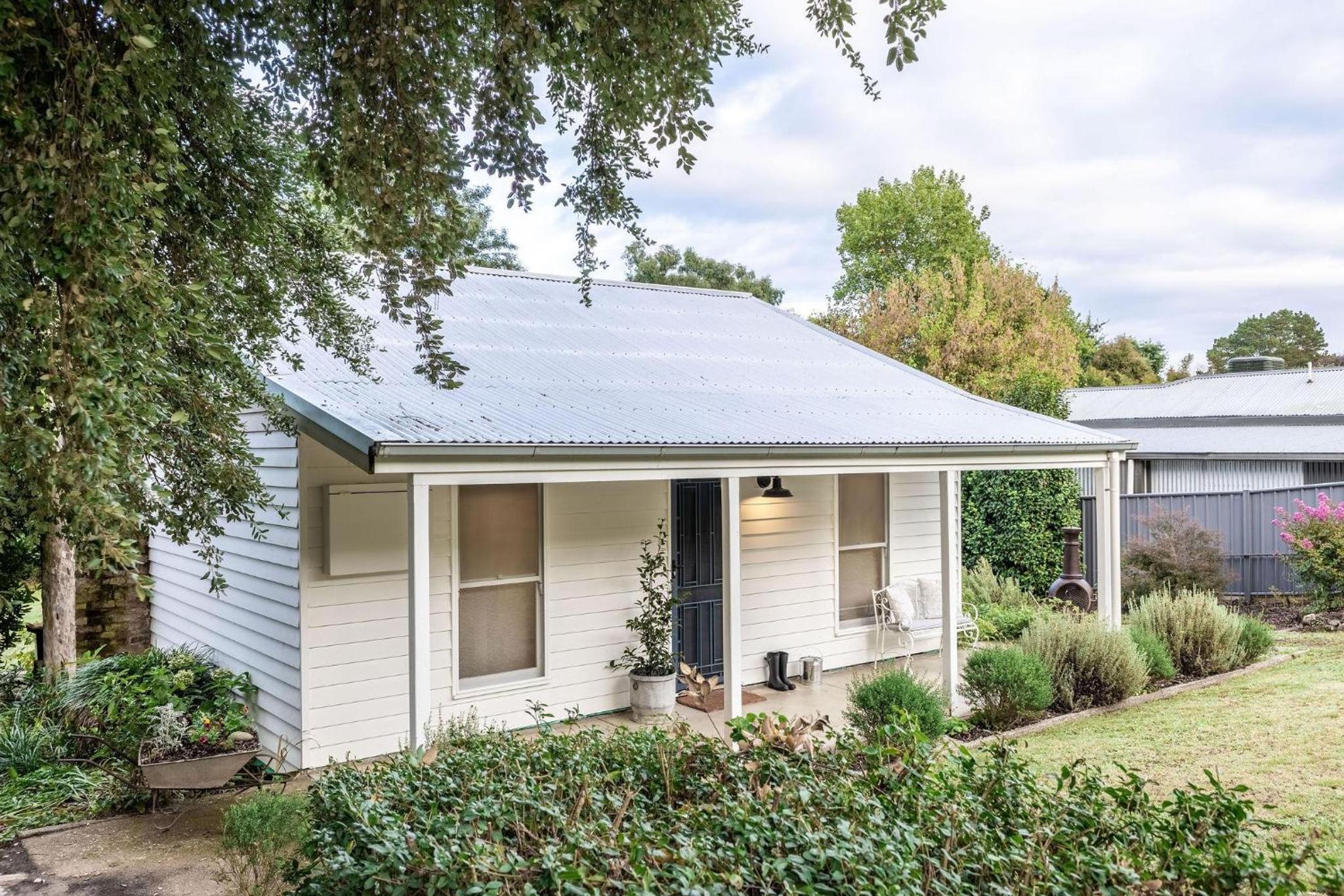 Myrtle Creek Cottage