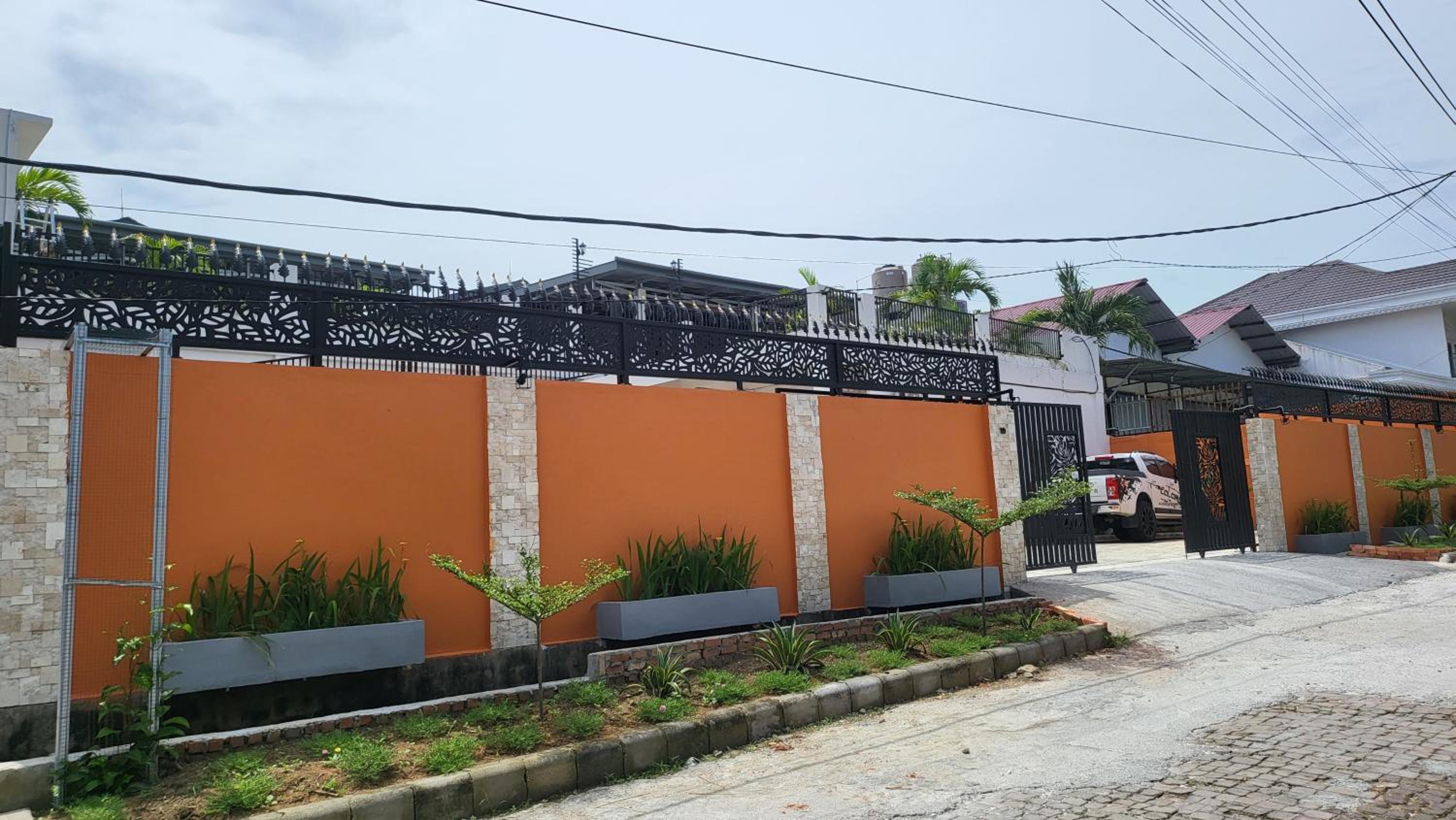 Rumah Tropis - Lantai 1 view 2
